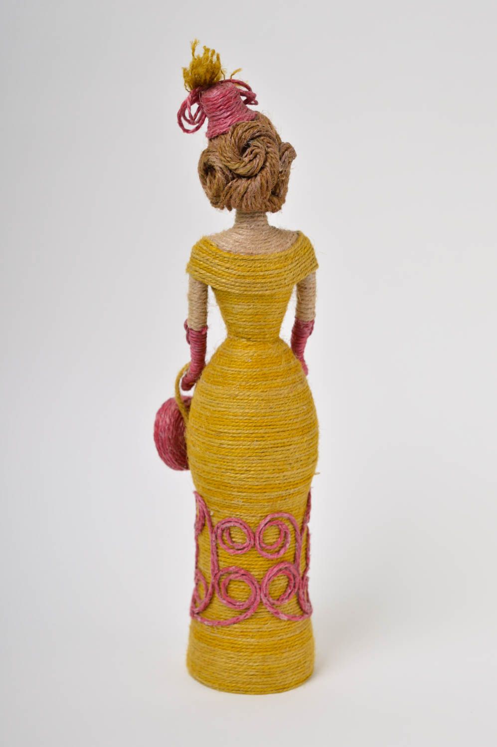 Кукла ручной работы декор для дома кукла из шпагата статуэтка Дама в желтом фото 4