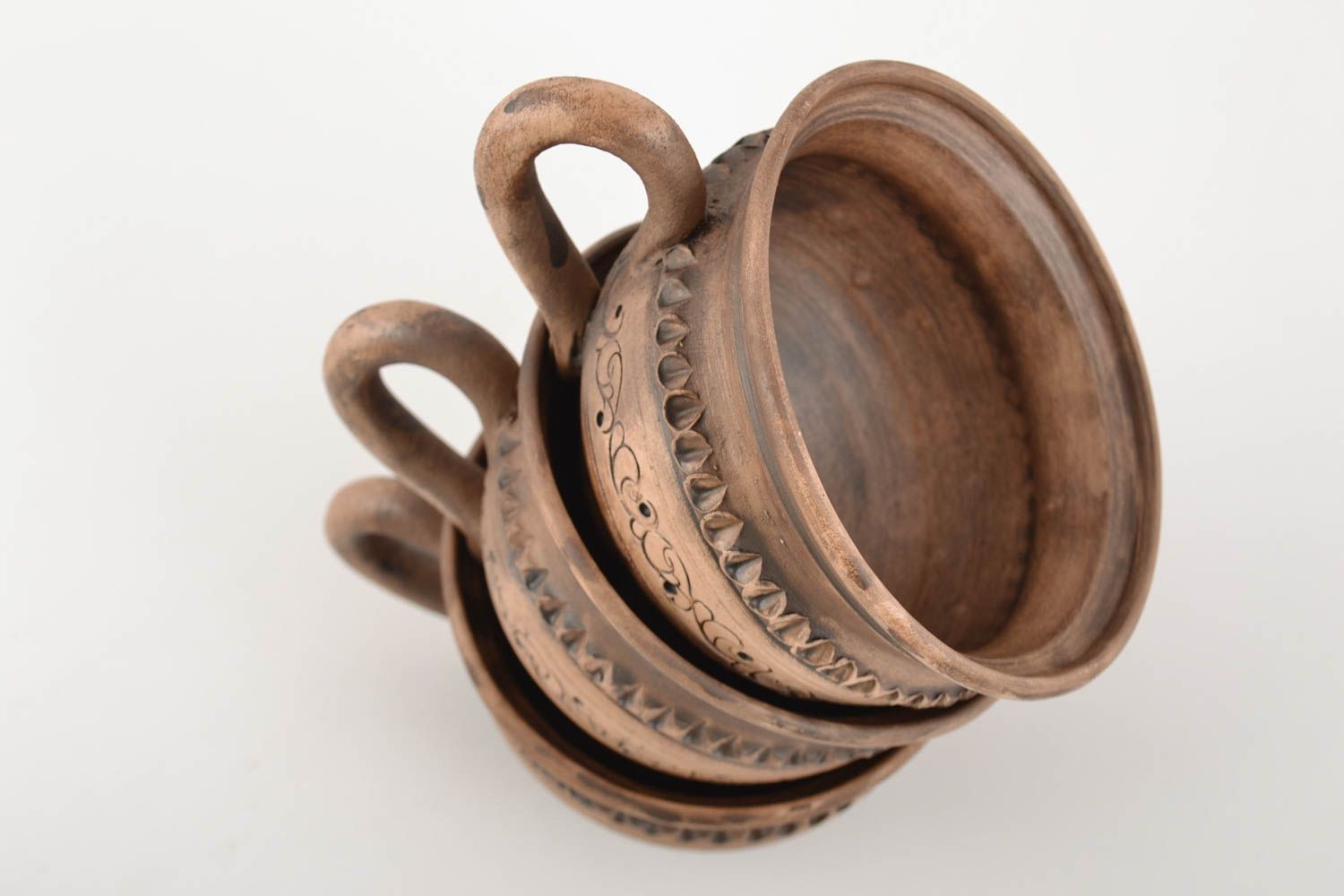 Керамический набор посуды из трех чашек ручной работы по 250 мл молочение фото 3