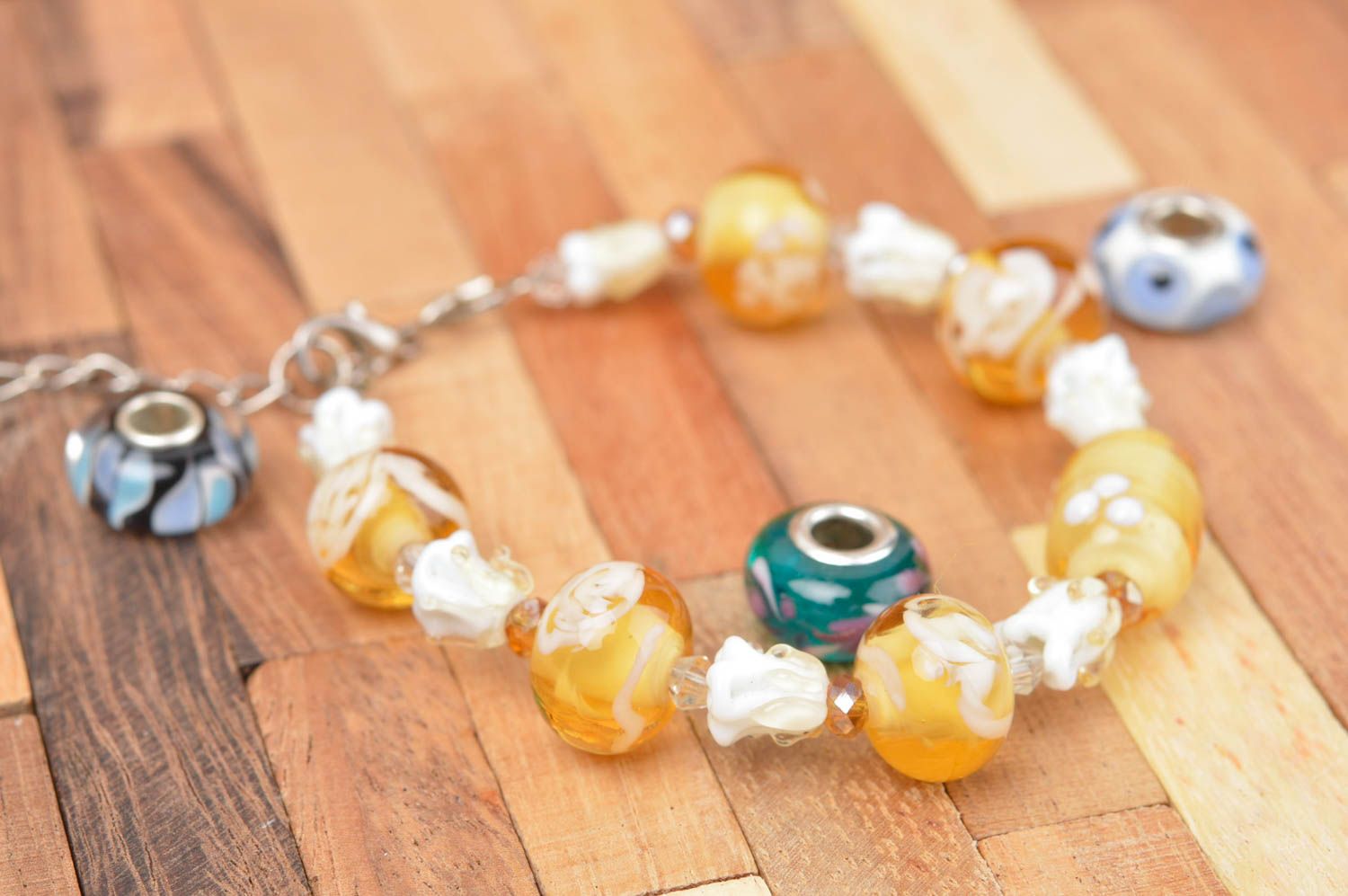 Bracelet verre Bijou fait main perles fantaisie jaunes Accessoire femme photo 1