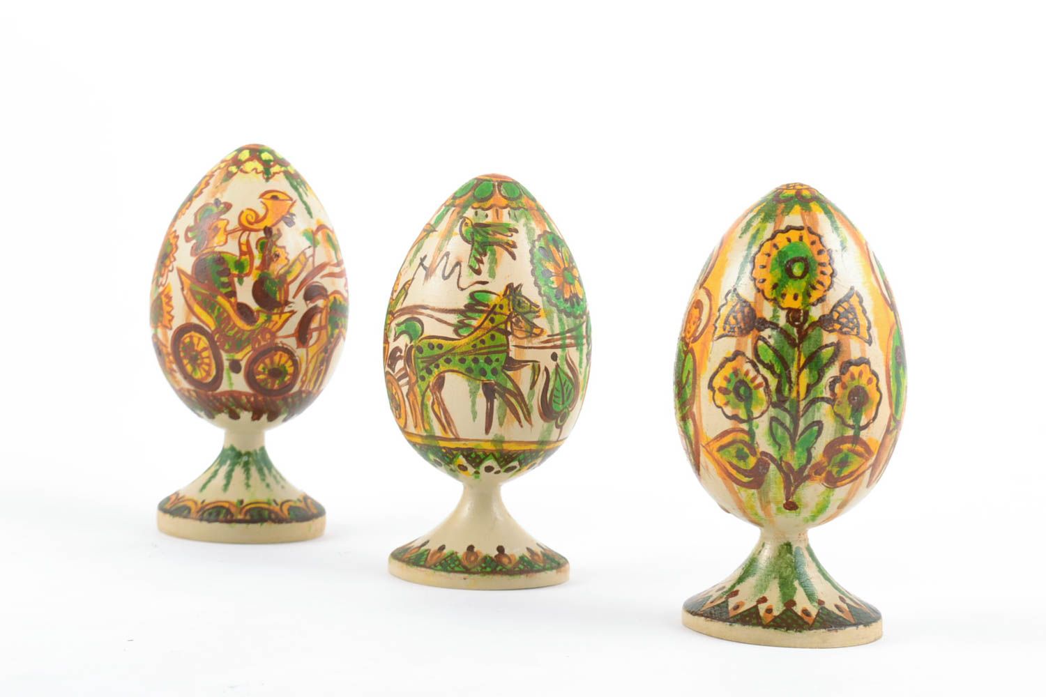 Conjunto de huevos de madera pintados al óleo en soportes hechos a mano 2 piezas foto 3