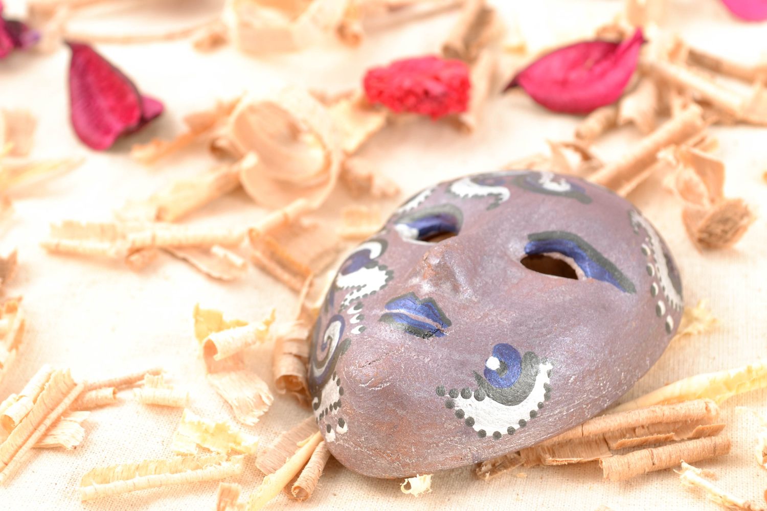 Глиняная маска маскарадная с росписью  фото 2