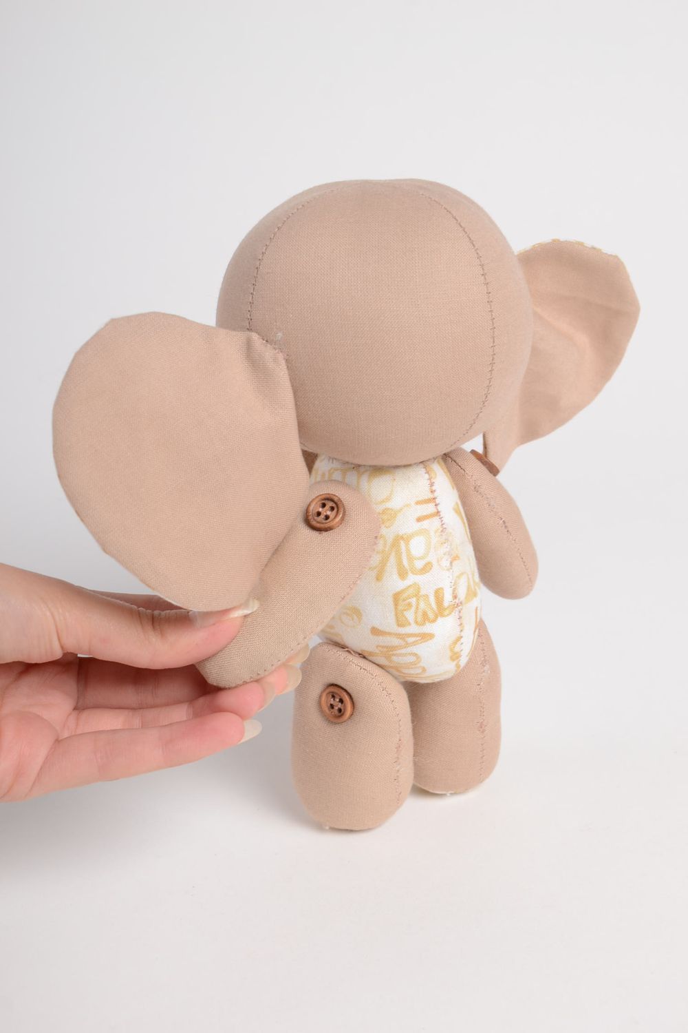 Jouet éléphant beige Peluche faite main en coton peinte Cadeau pour enfant photo 4