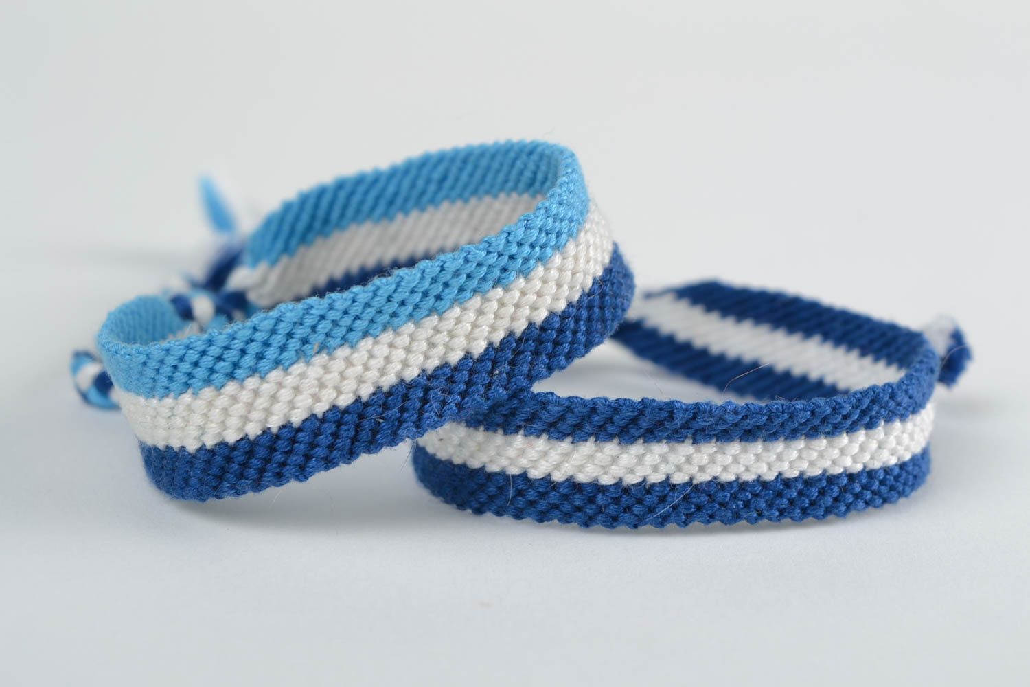 Blaue geflochtene Freundschaftsarmbänder aus Textil handmade Set 2 Stück foto 4