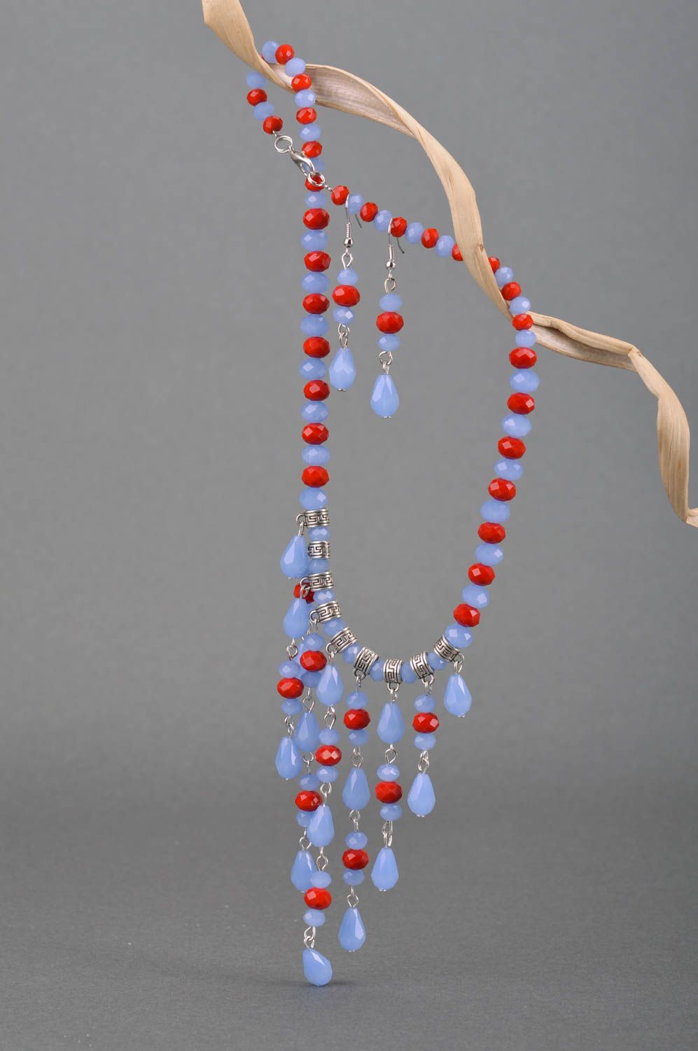 Handmade blue and red faceted bead jewelry set earrings and massive necklace photo 3