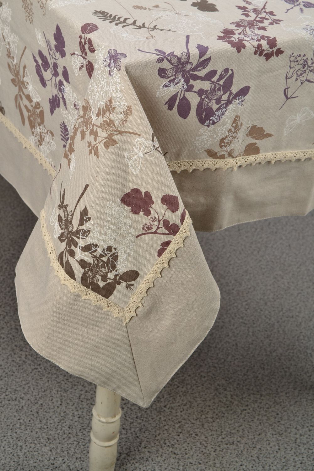 Mantel de tela de algodón y poliamida con encaje foto 2