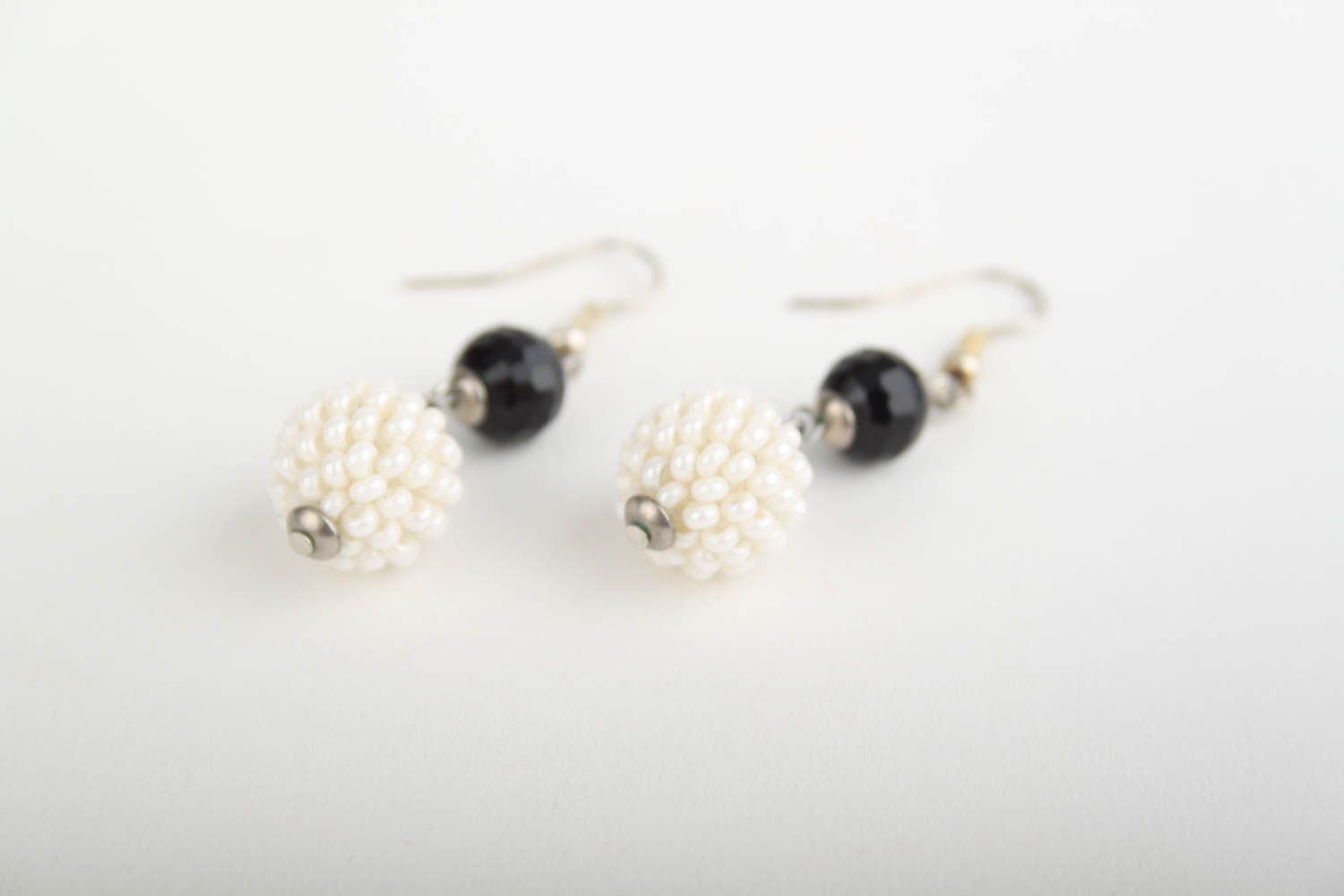Handmade beaded earrings exclusive earrings with charms trendy bijouterie photo 4