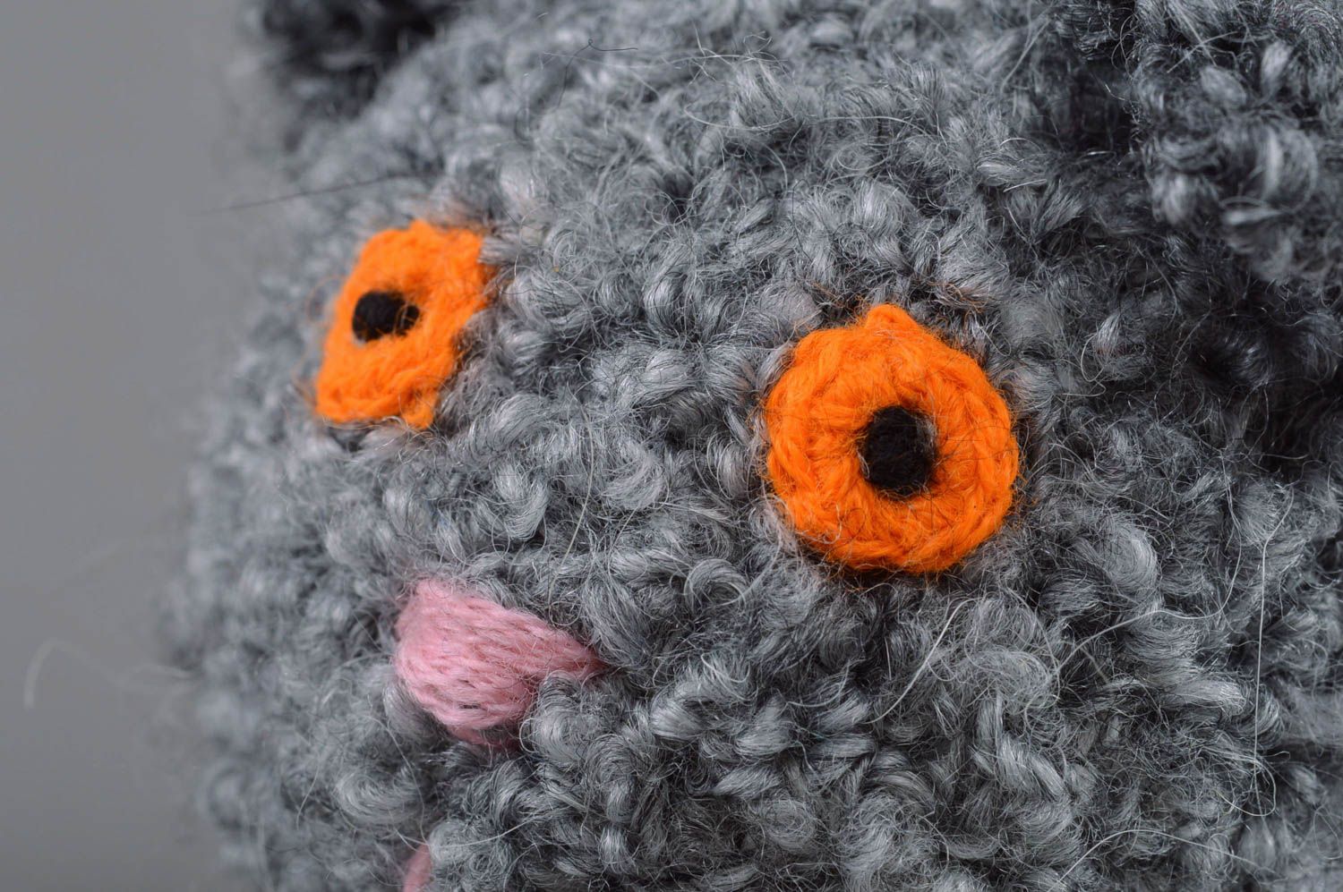 Handmade children's crochet soft toy cat of light gray color photo 2