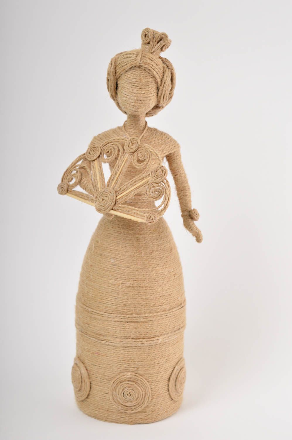 Figurine femme faite main Poupée artisanale en ficelle Décoration pour chambre photo 3