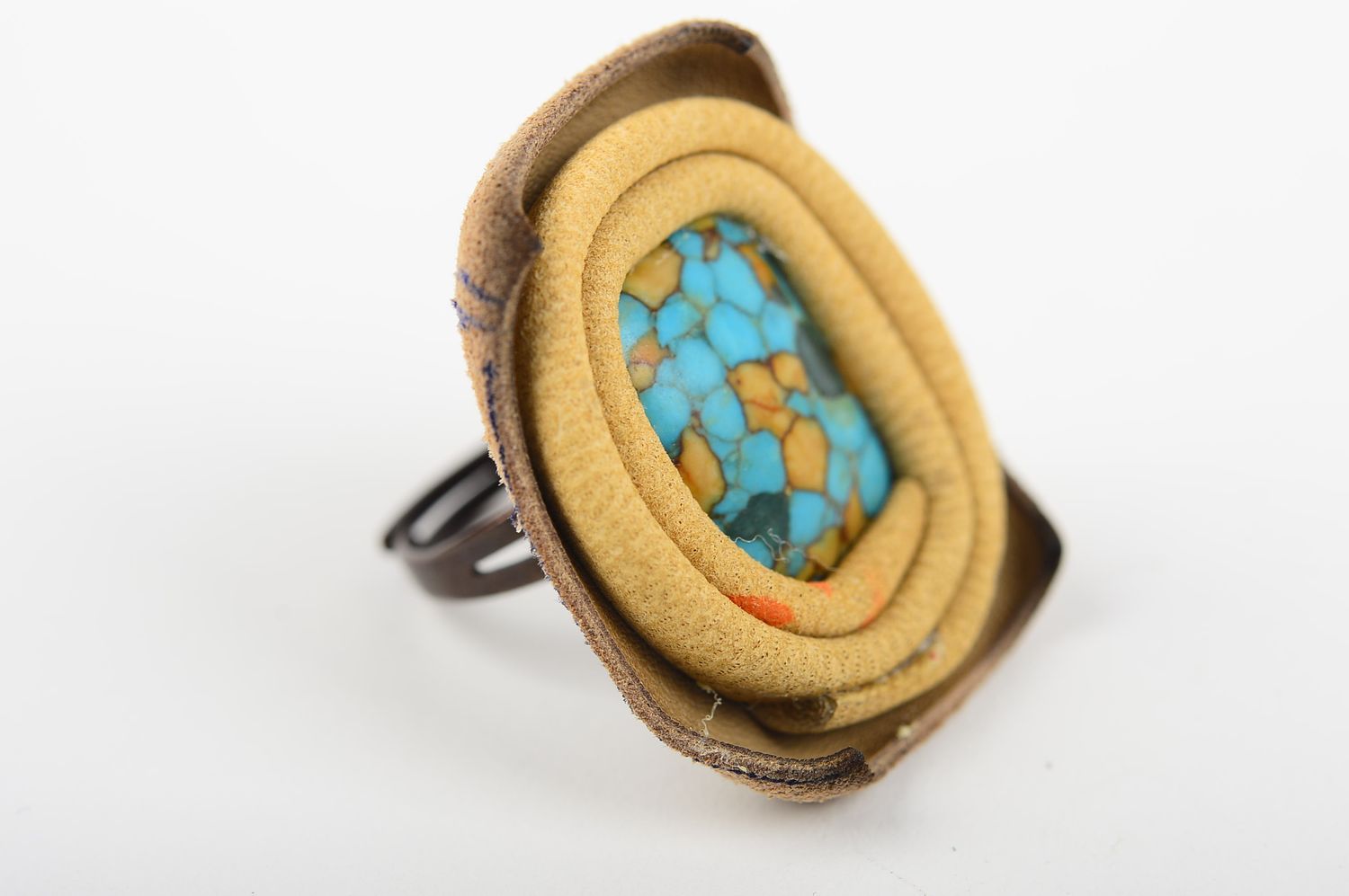 Кольцо из кожи кольцо ручной работы украшение из кожи с натуральным камнем фото 4
