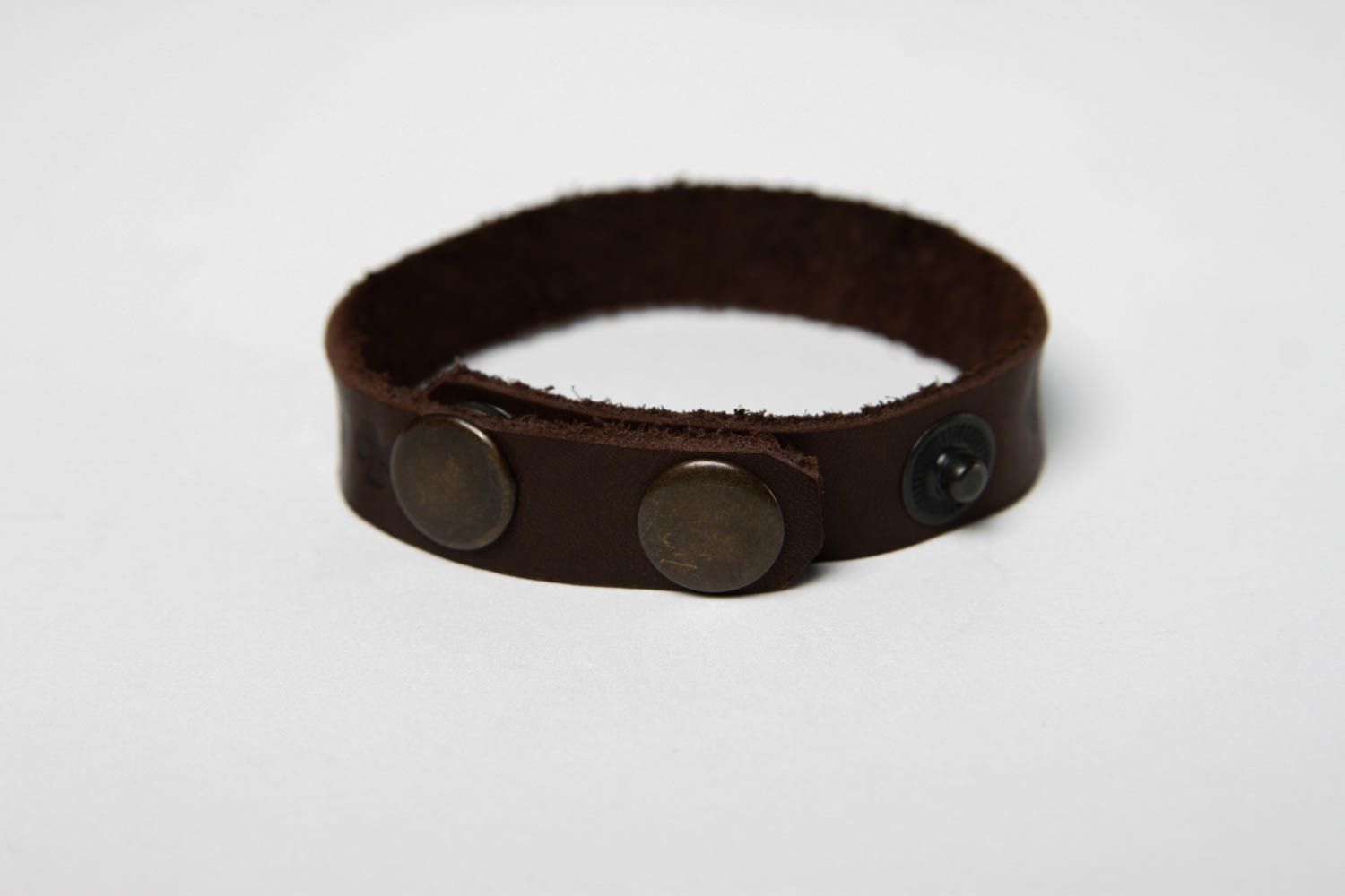 Bracelet cuir Bijou fait main Accessoire tendance marron foncé design original photo 5