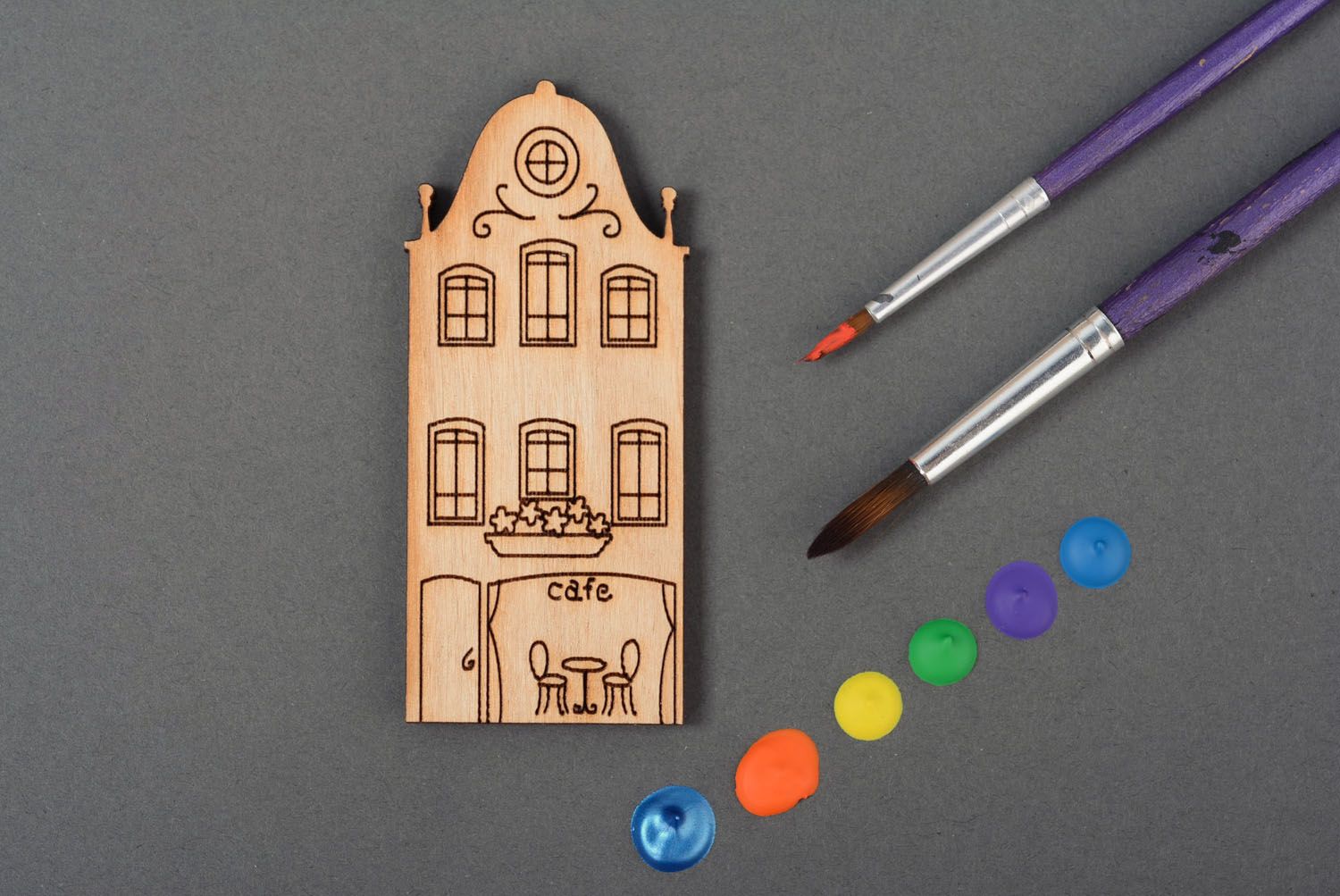 Décoration à colorier avec aimant petite maisonnette photo 1