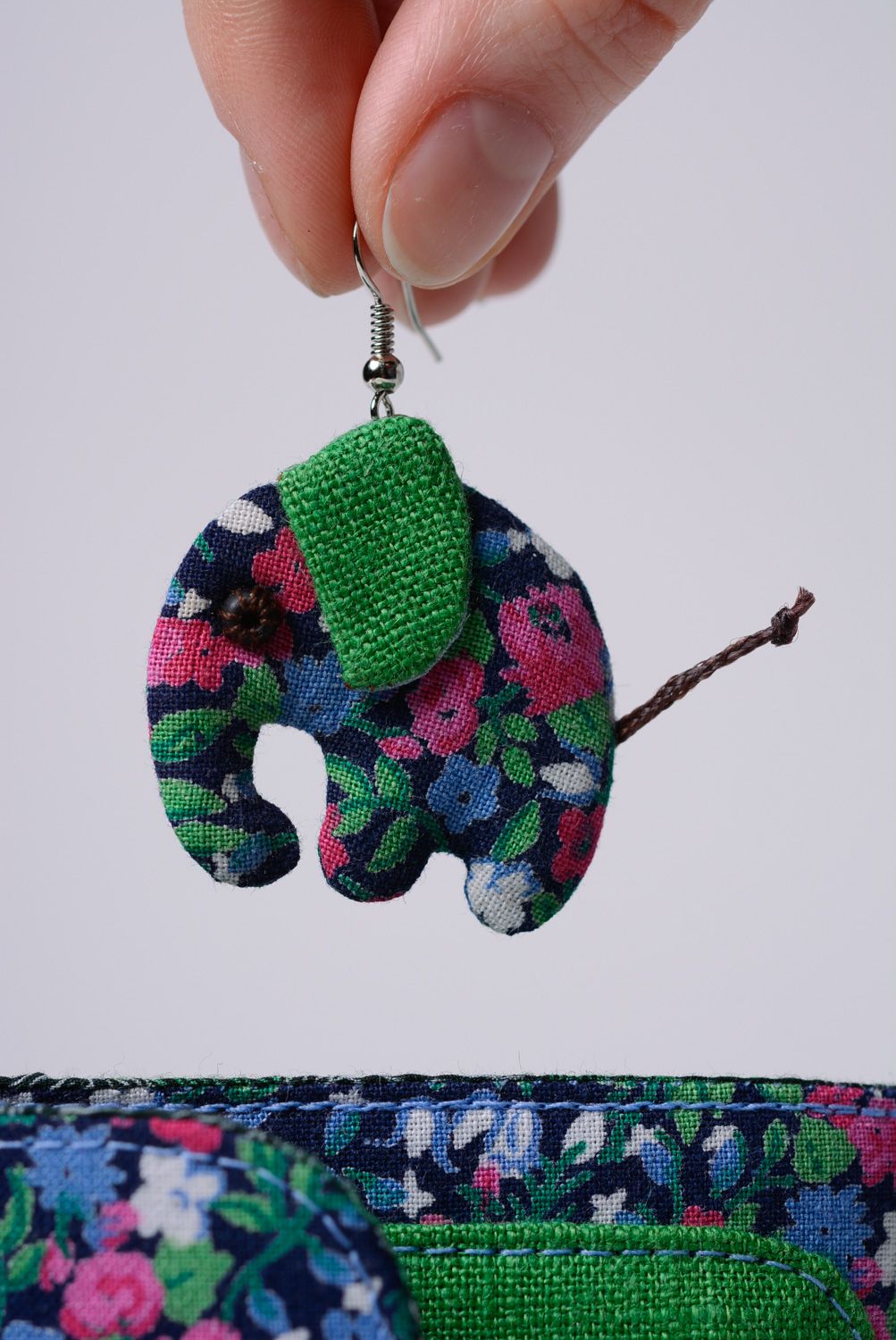 Handmade Set aus Textil Ohrringe und Geldbörse bunt  foto 3