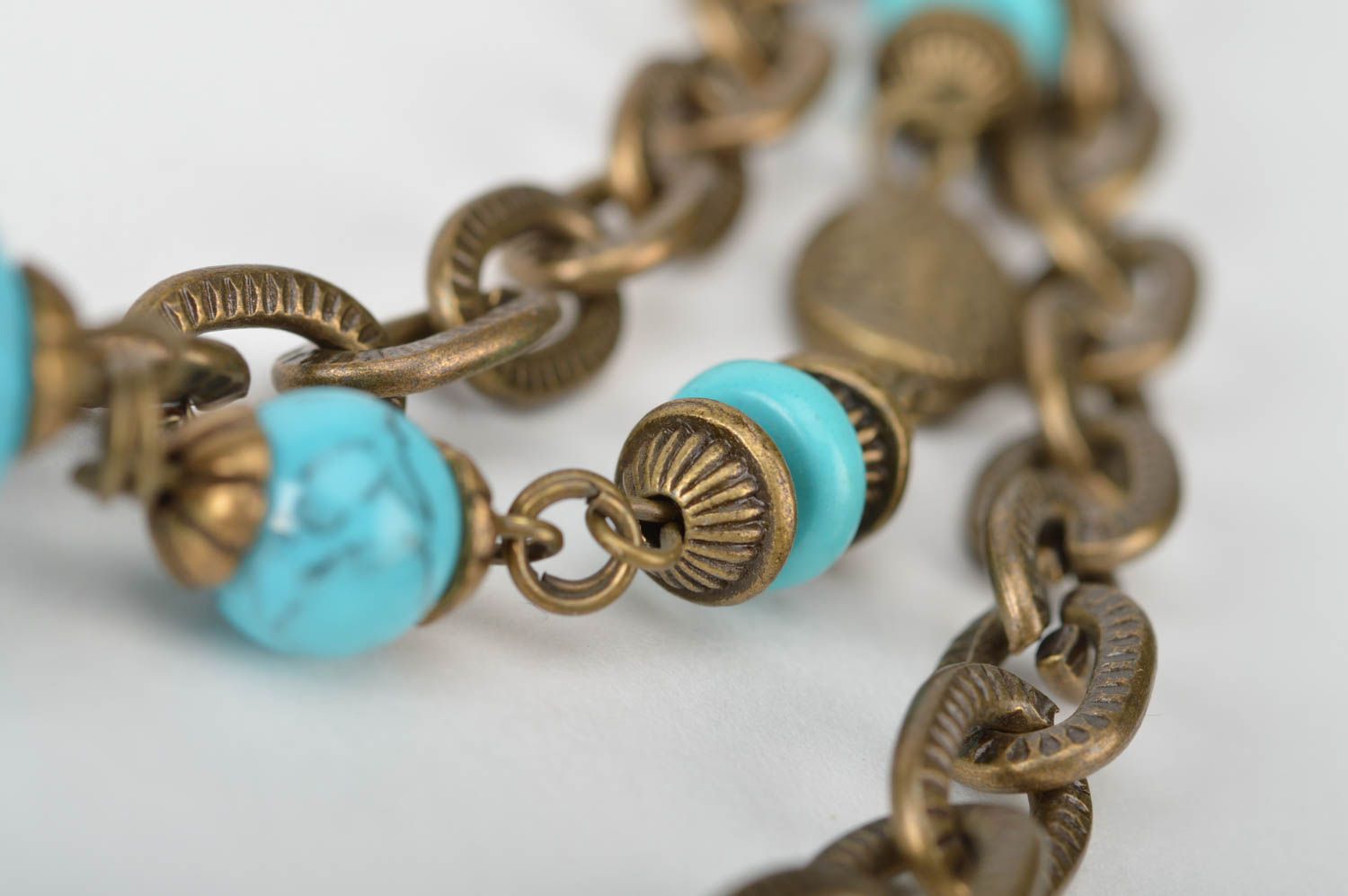 Handgemachte Metall Halskette mit Perlen türkisblau an Wildleder Schnur schön foto 4