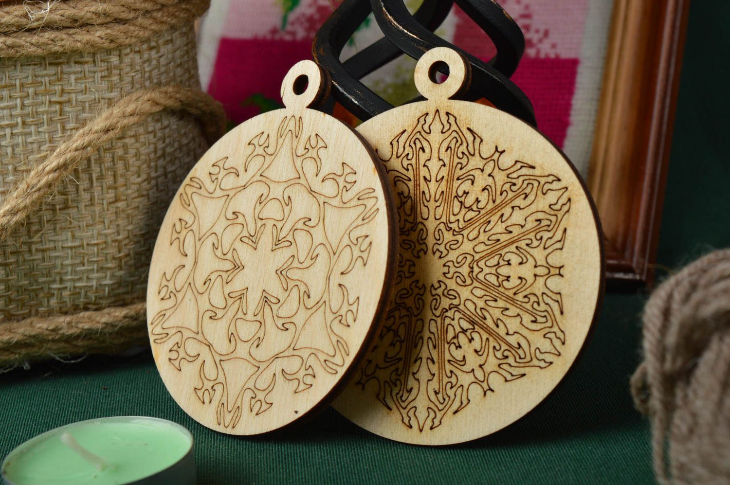 Handmade Weihnachtskugeln Rohlinge Holzfiguren zum Bemalen Geschenk Idee 2 Stück foto 1