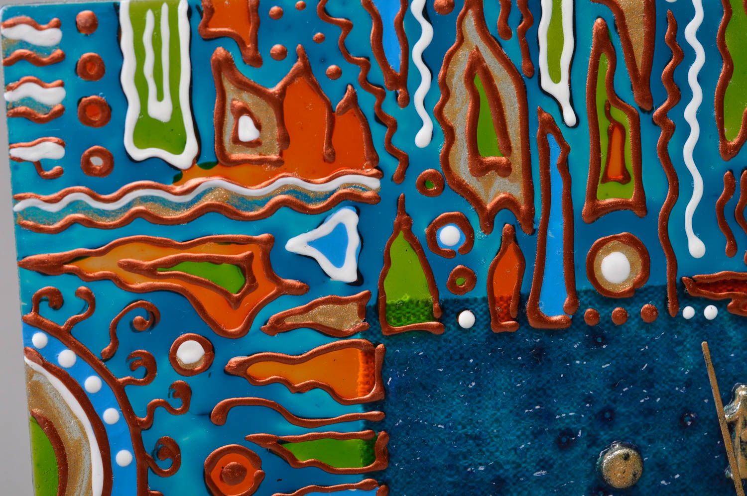 Horloge carrée en verre peinte de couleurs faite main multicolore Âge de pierre photo 3