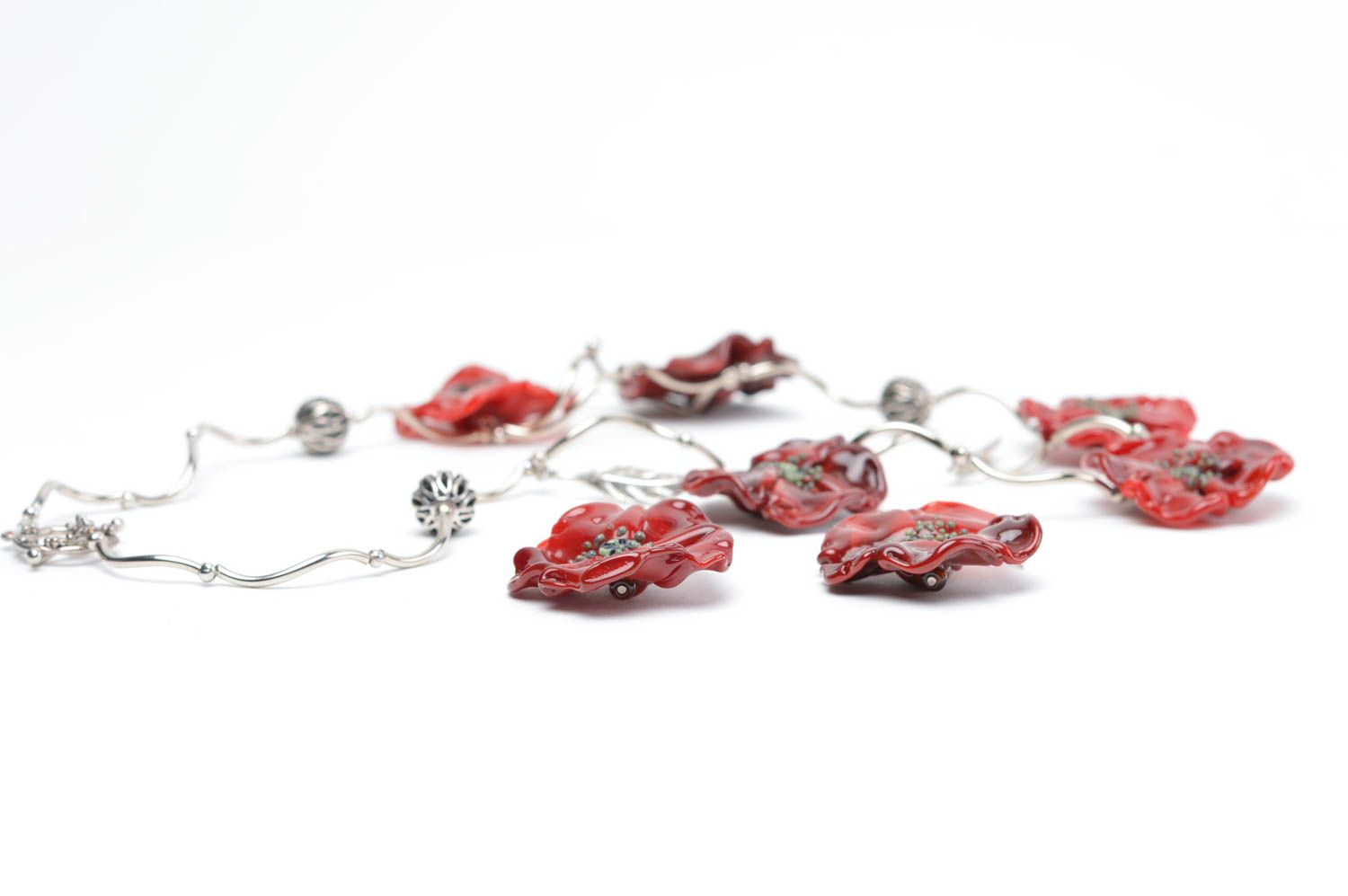 Bijoux fait main Collier en verre Boucles d'oreilles design fleurs rouges photo 2