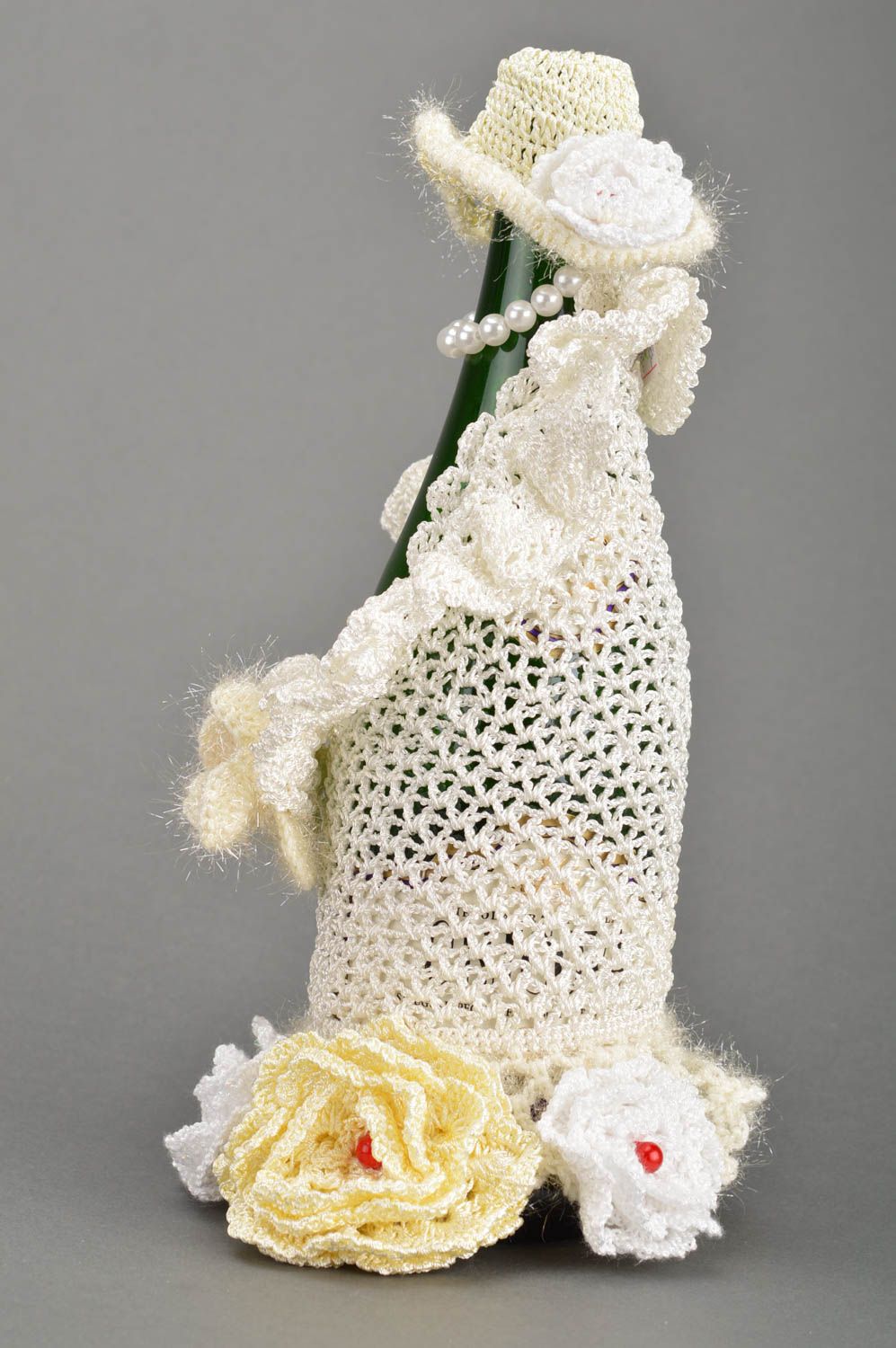 Handmade crocheted wedding dress for bottle with beautiful crocheted hat photo 5