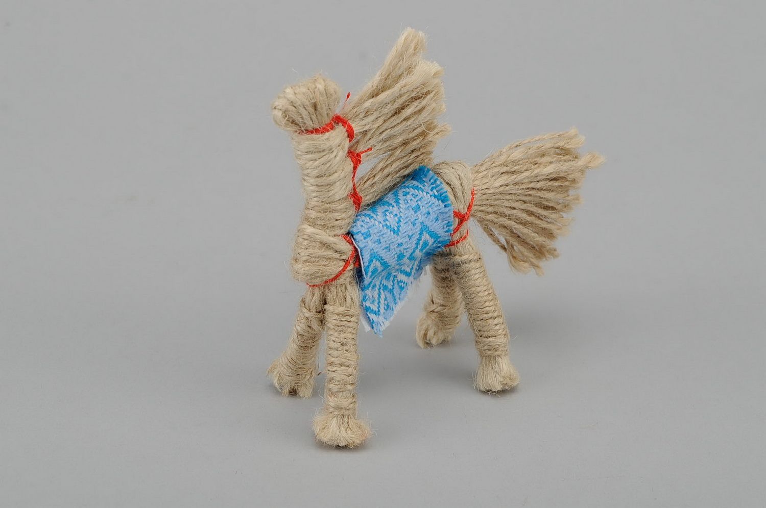 Bambola etnica di lino fatta a mano amuleto talismano giocattolo slavo
 foto 3