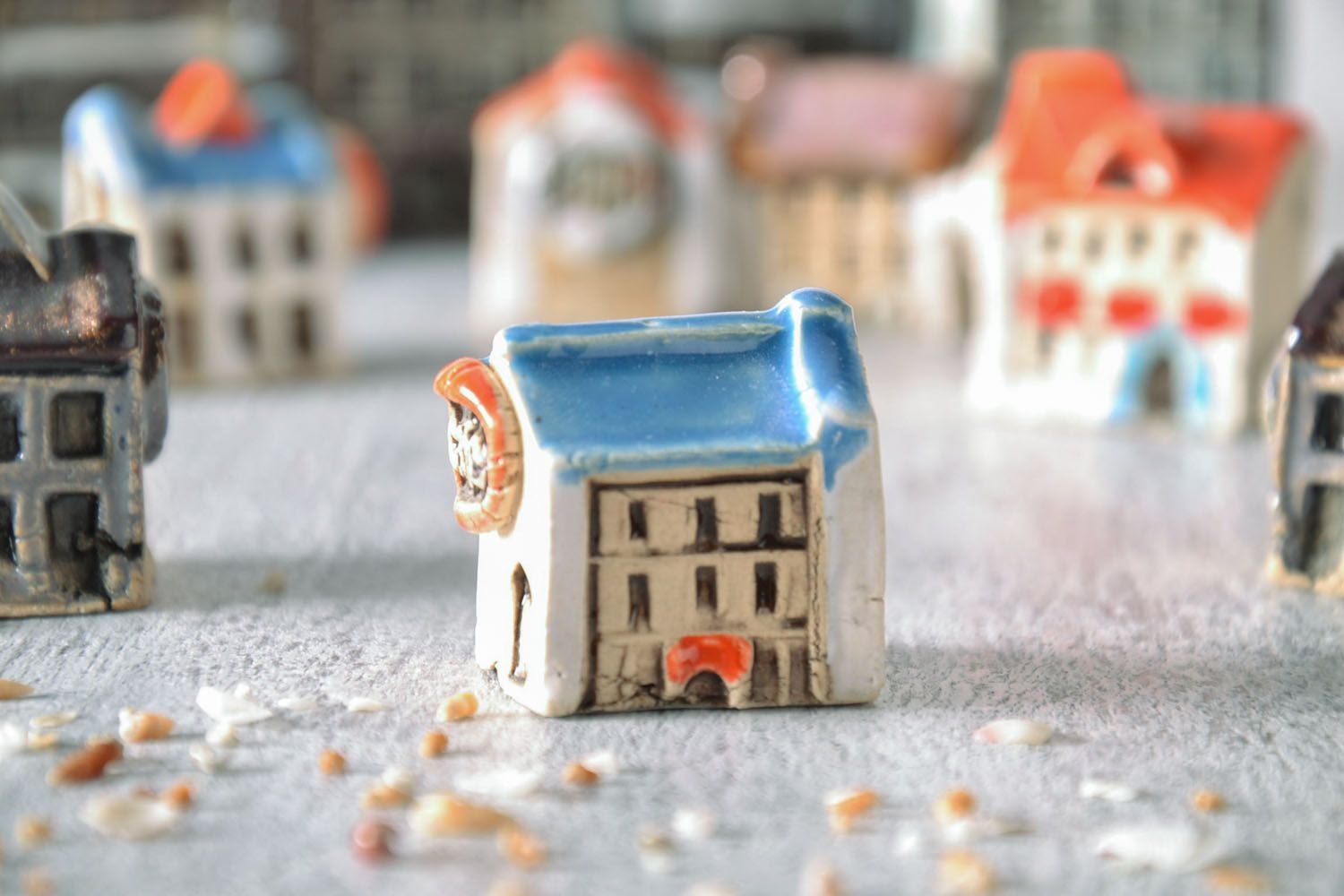 Maisonnette miniature céramique décorative faite main souvenir en argile Café photo 1