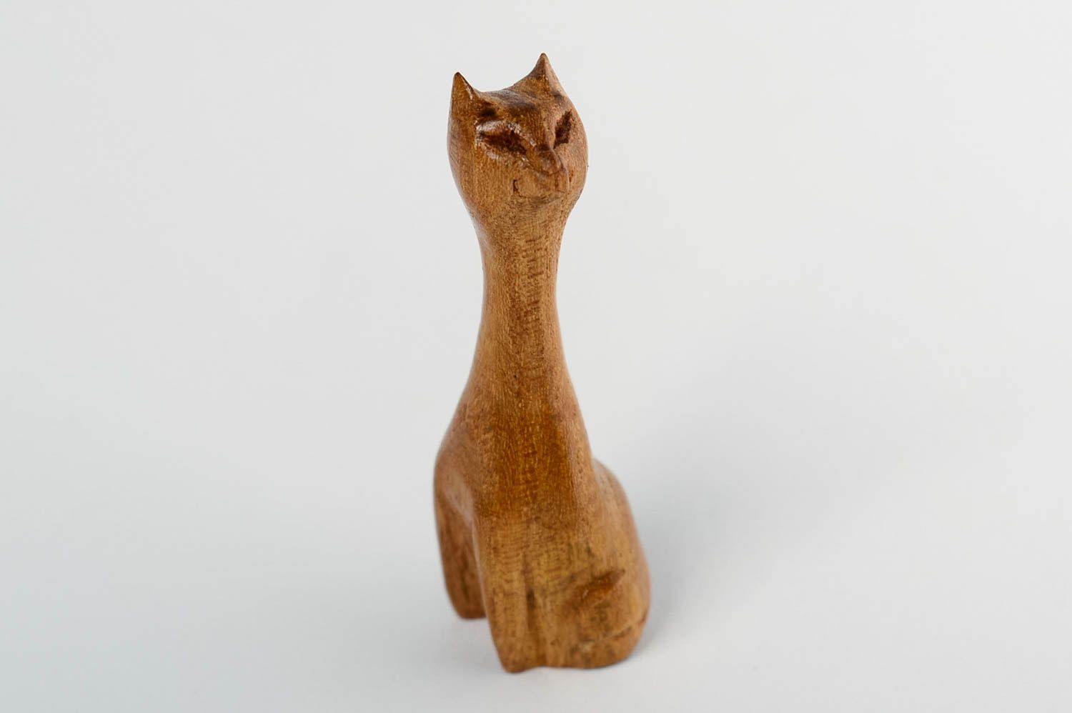 Figur aus Holz handmade Tisch Deko Öko Spielzeug geschnitzte Holzfigur Katze foto 2