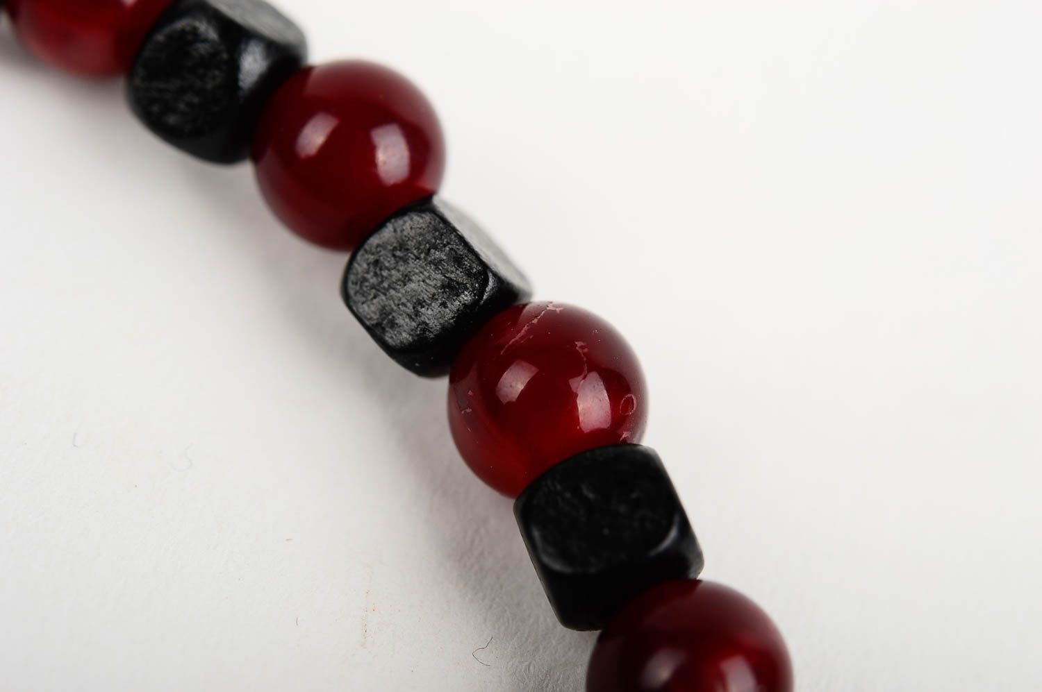 Square and ball beaded stretchy bracelet in black and red colors photo 4