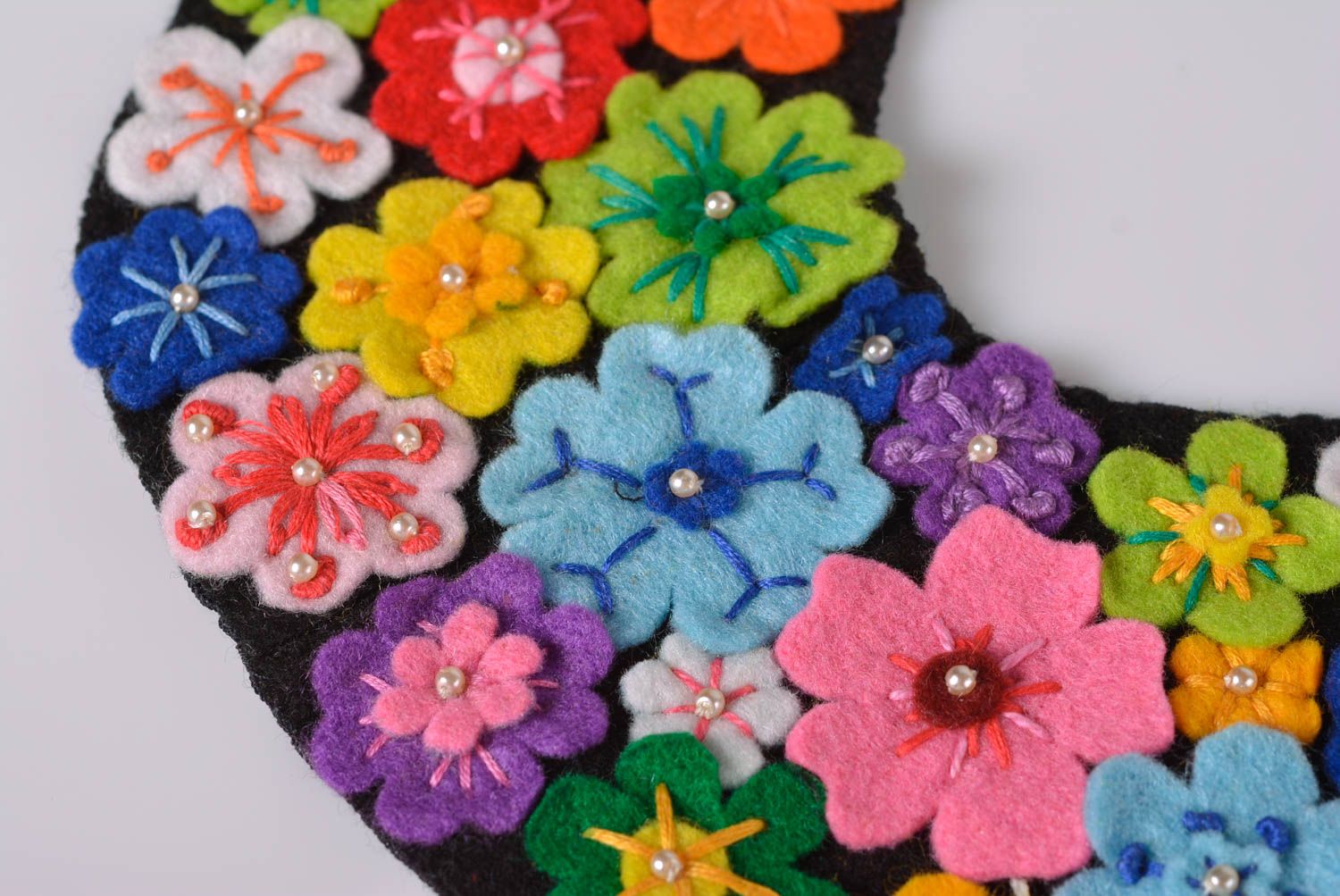 Handmade Blumen Collier Schmuck aus Filz Accessoire für Frauen schön modisch foto 2