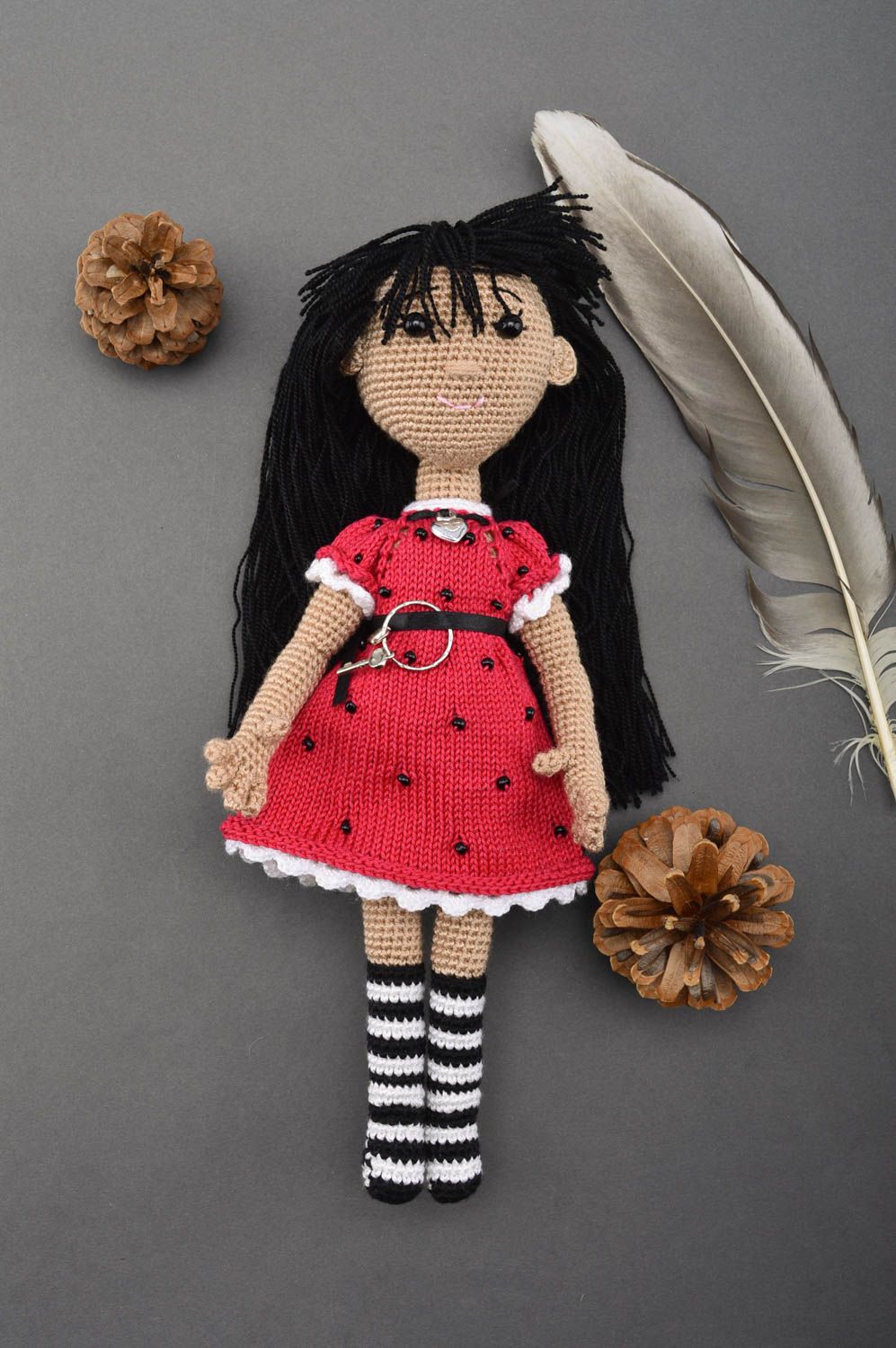 Muñeca de tela bonita hecha a mano juguete tejido regalo original para niña foto 1