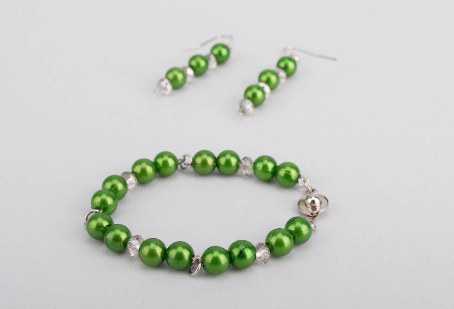 Украшения ручной работы модный браслет серьги из бусин зеленые набор бижутерии фото 2