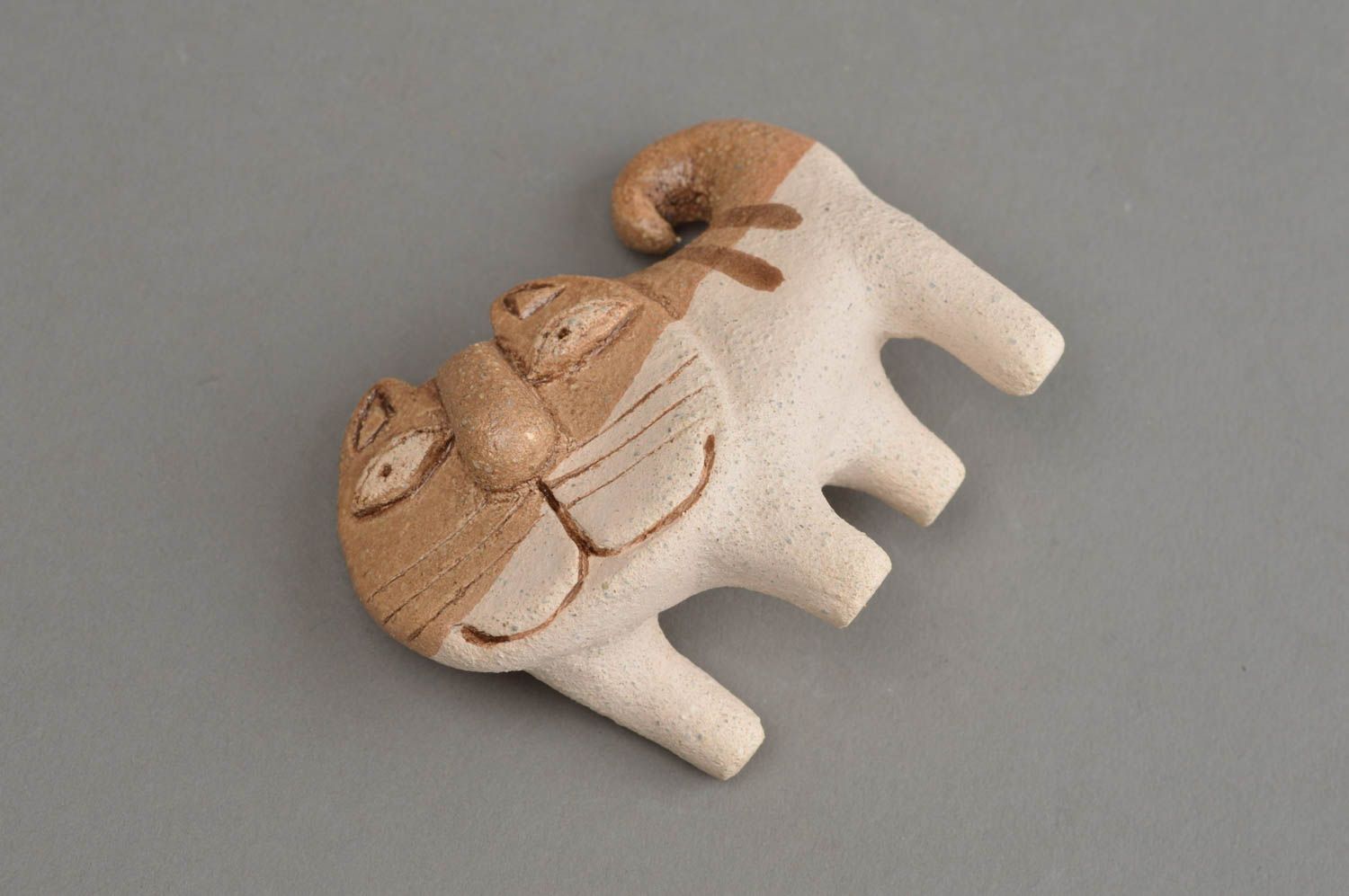 Petite statuette en argile en forme de chat faite main peinte déco de design photo 4