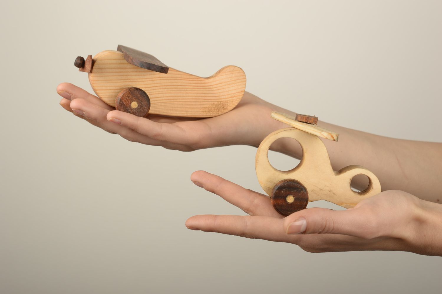 Игрушки ручной работы фигурки из дерева набор 2 штуки игрушки из дерева фото 2
