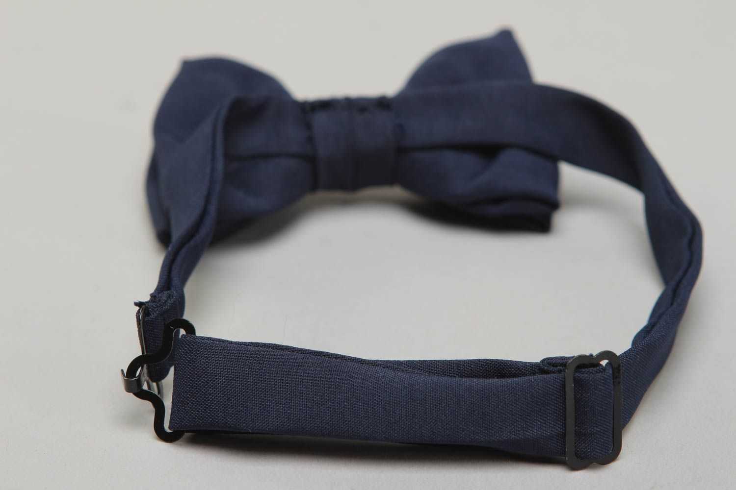 Dark blue fabric bow tie photo 3