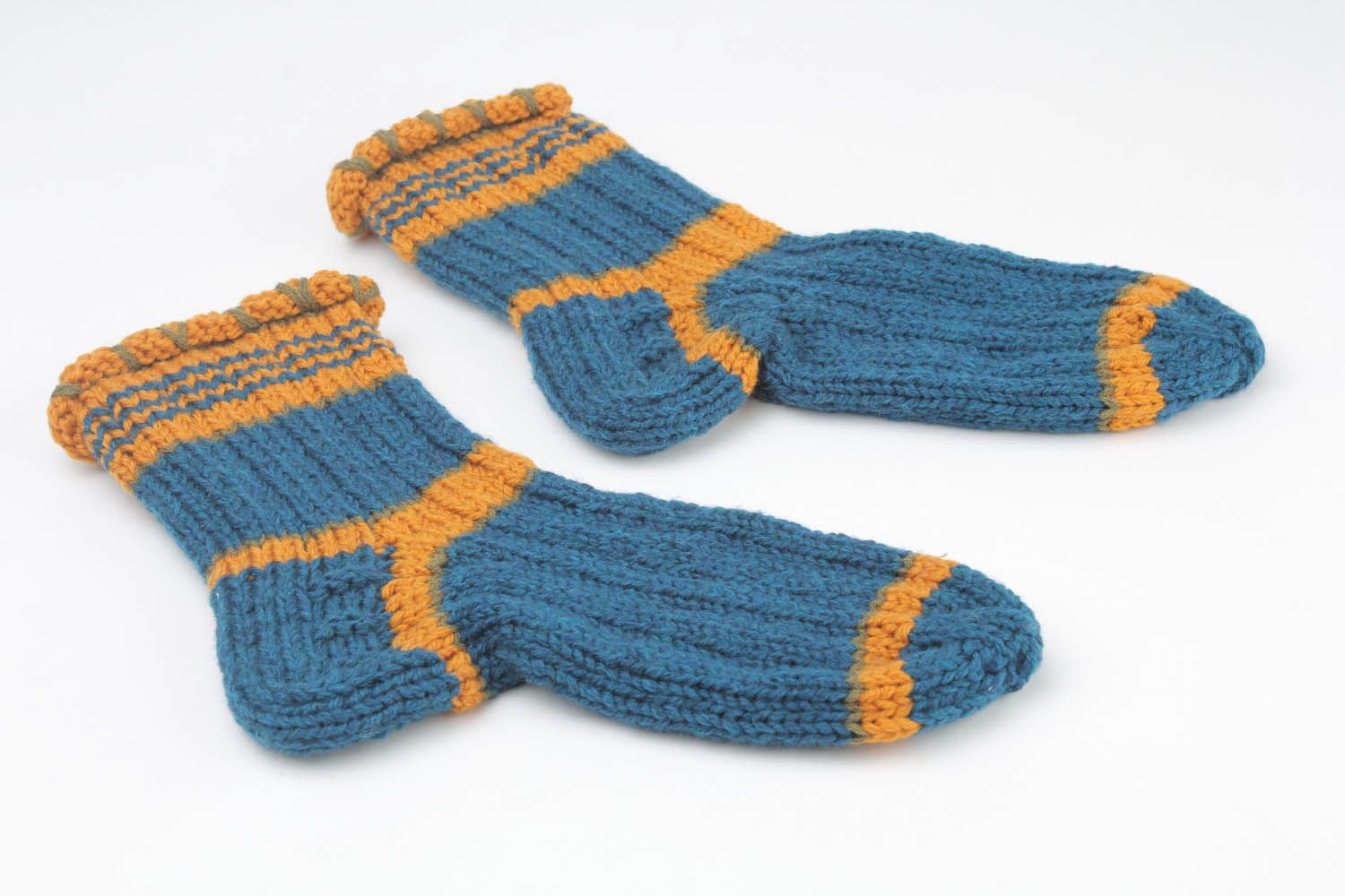 Chaussettes faites main tricotées en demi-laine photo 4