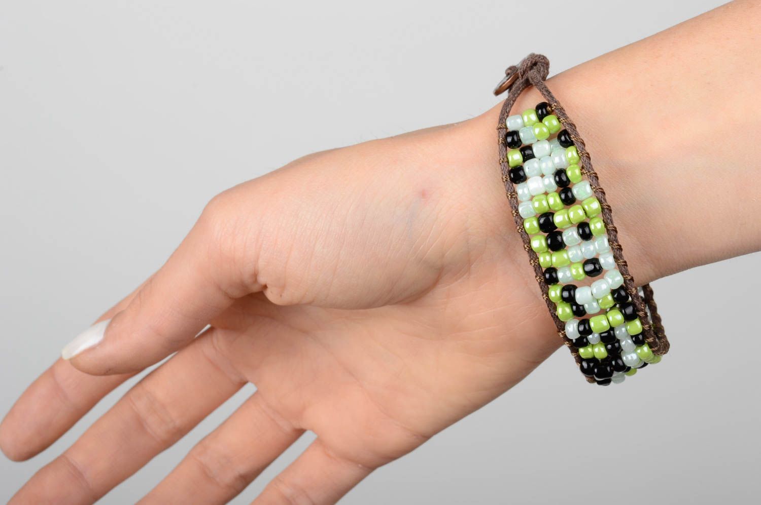 Bracelet en perles de rocaille Bijou fait main tressé design Cadeau femme photo 2