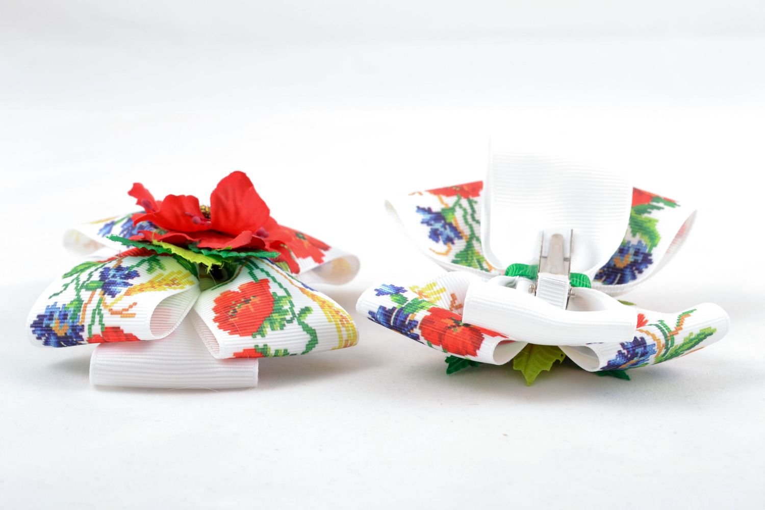 Haarnadel Schleife aus Ripsbändern mit Blumen foto 4