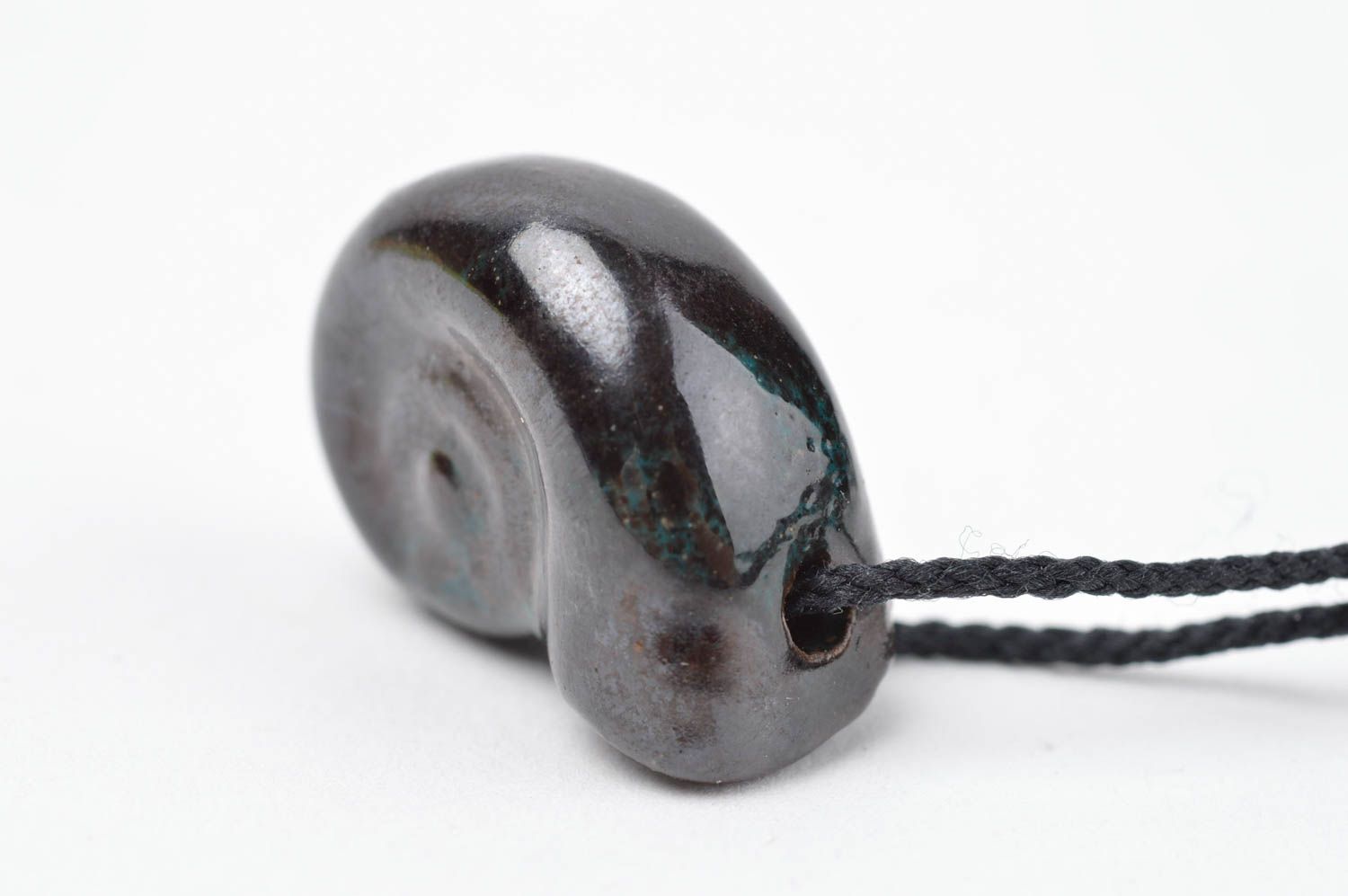 Кулон ручной работы глиняный аромакулон украшение на шею Темная ракушка фото 4