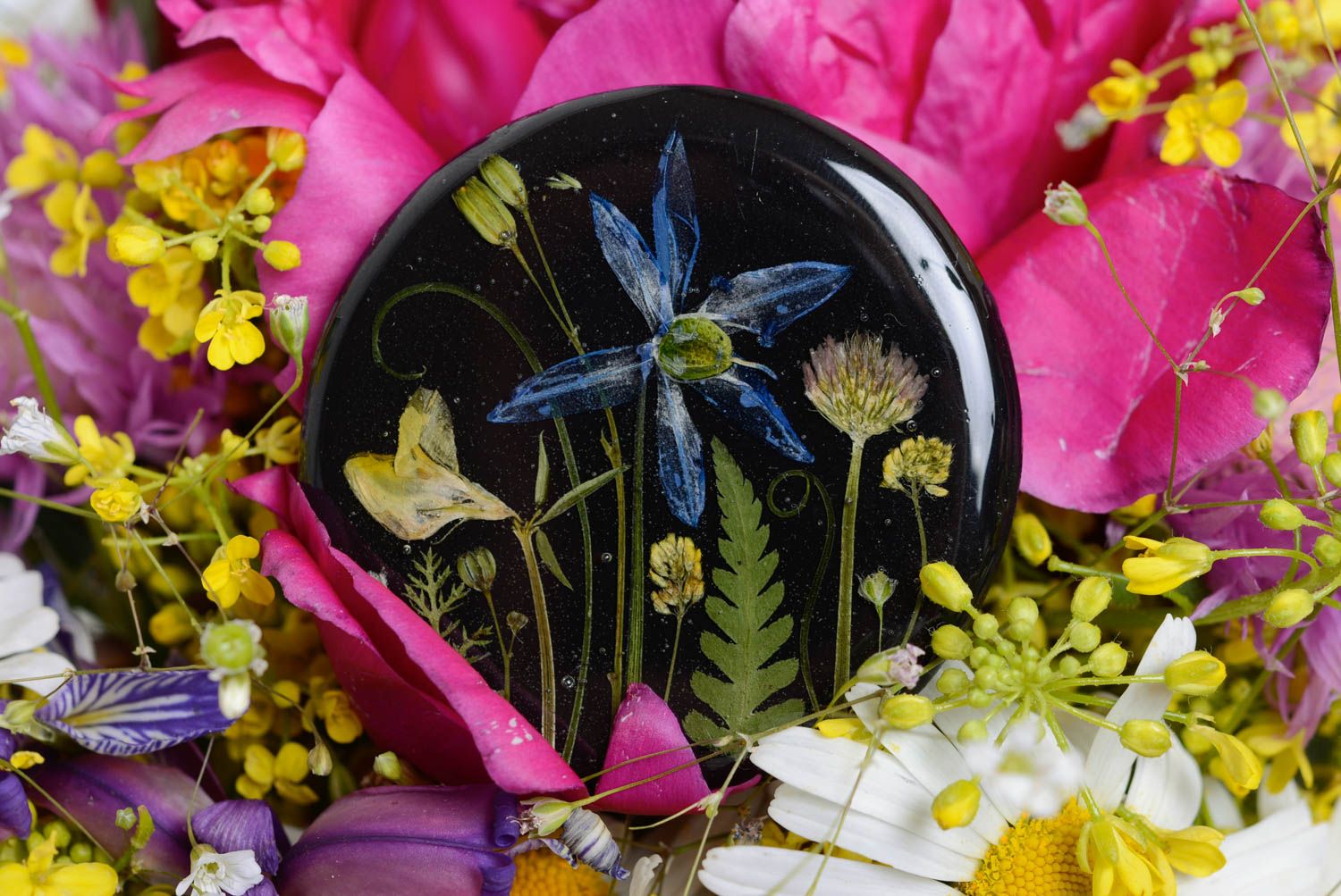 Beautiful brooch with dried flowers in epoxy resin handmade black accessory photo 1