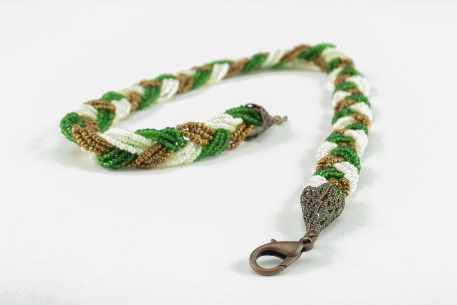 Handmade beaded necklace photo 2