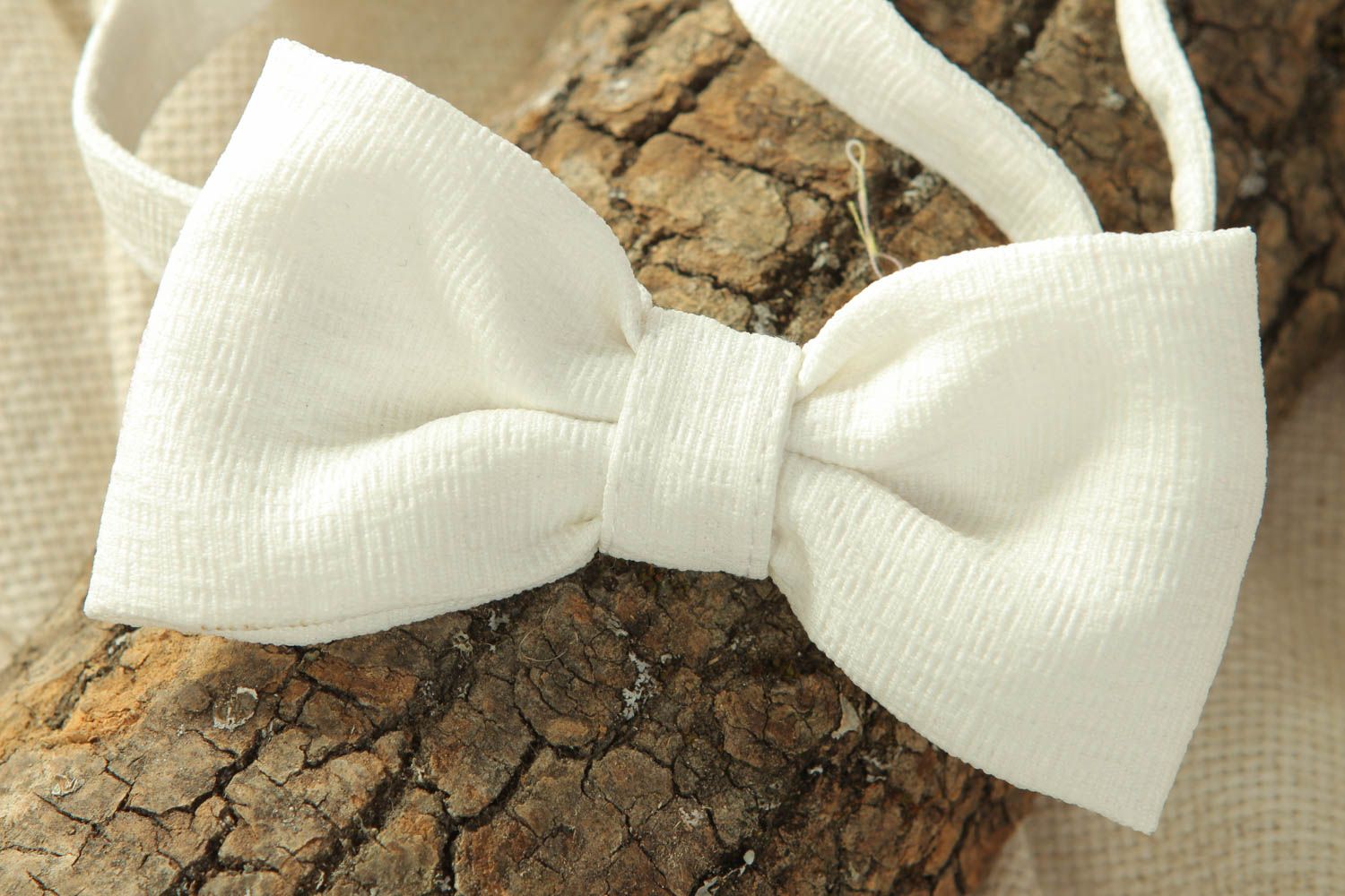 Белый галстук-бабочка из вискозы фото 5