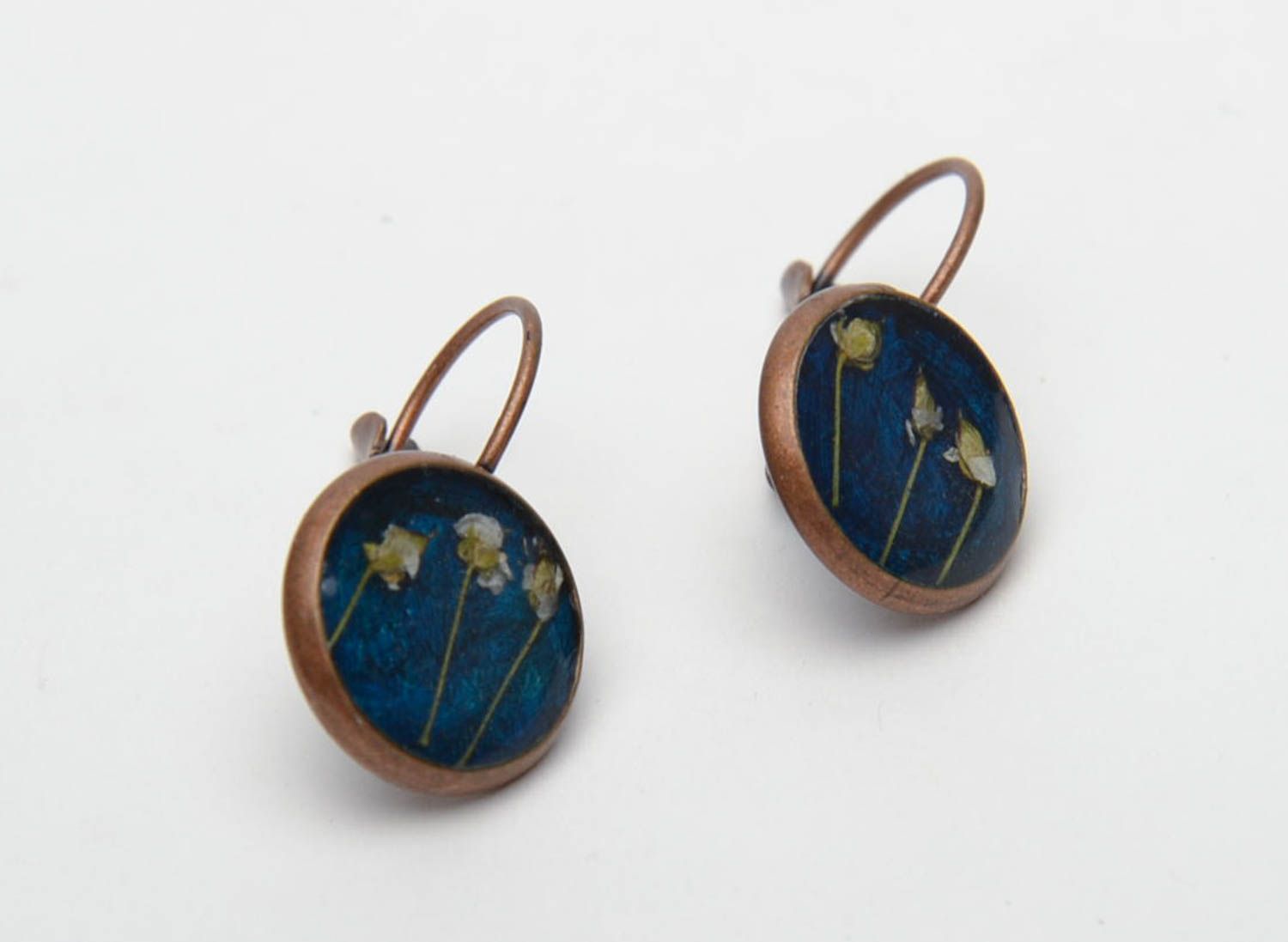 Blue earrings with natural flowers photo 3