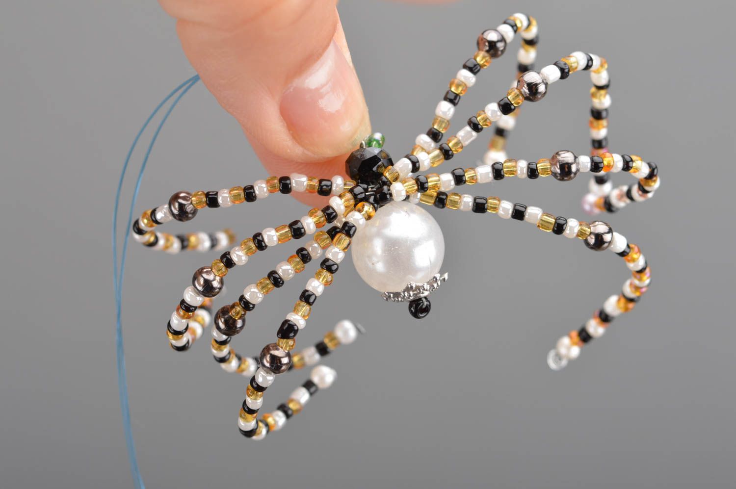 Handmade unusual interior pendant made of beads decor in shape of spider photo 2