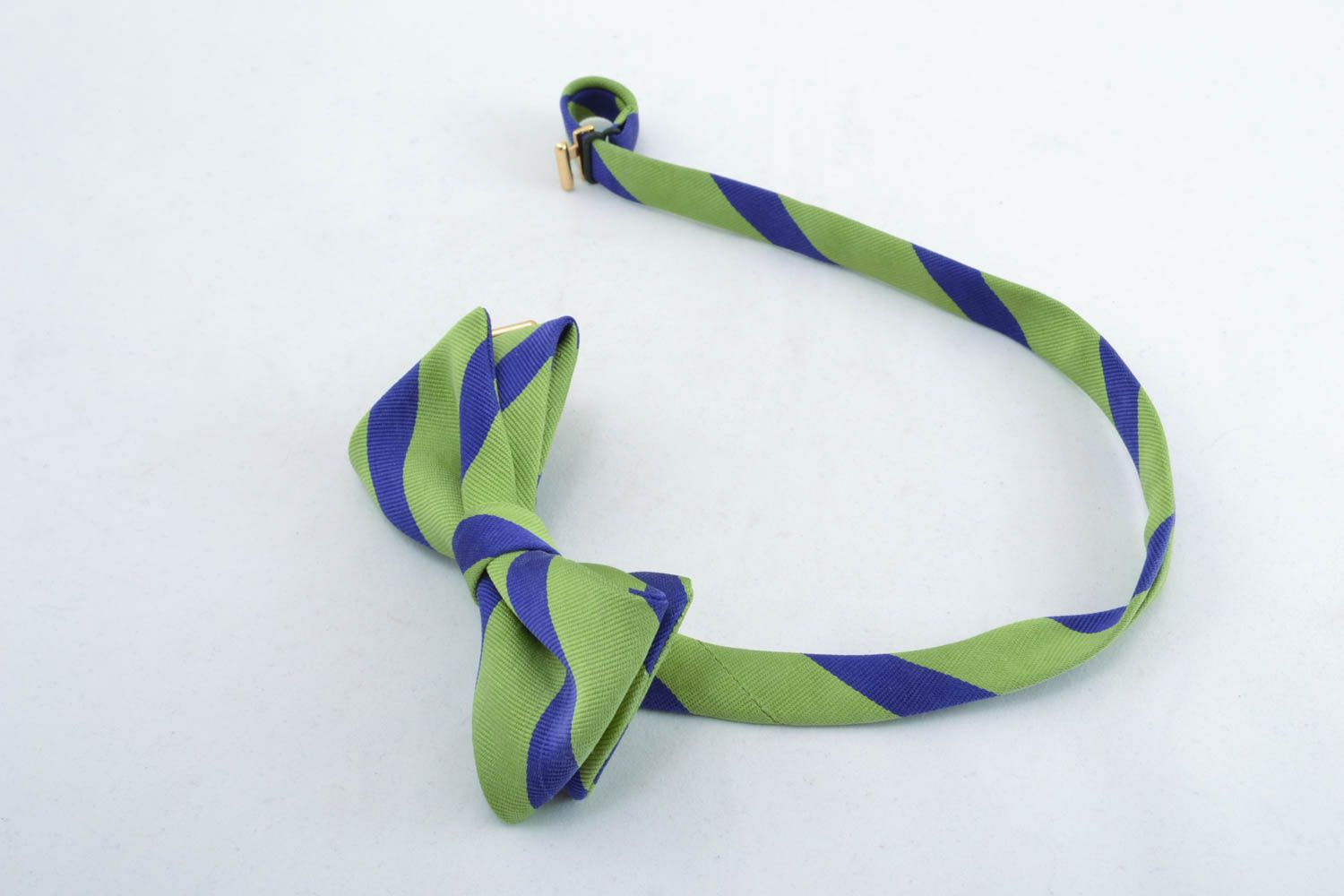 Текстильный галстук-бабочка сине-зеленый фото 1