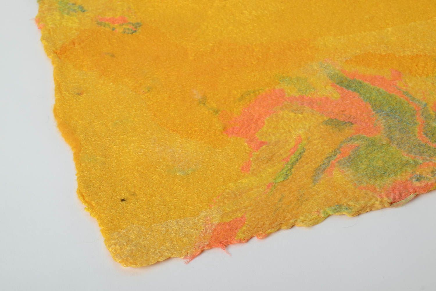 Женский шарф палантин ручной работы валяный палантин из шерсти желтый светлый фото 3