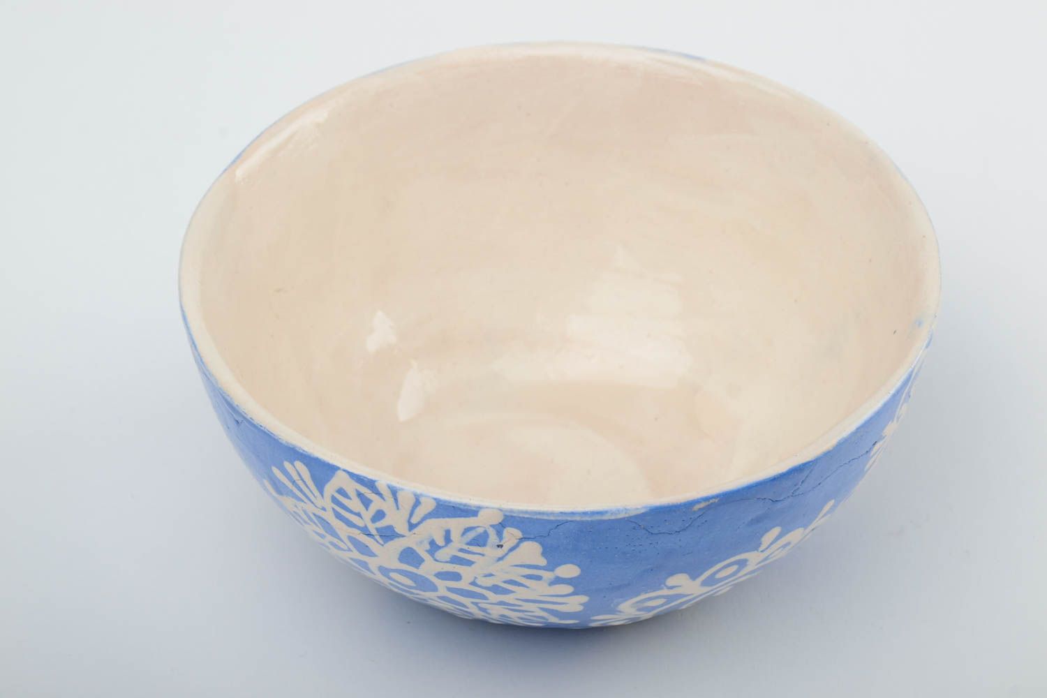 Escudilla de arcilla artesanal para sopa azul con ornamentos blancos de 500 ml foto 2