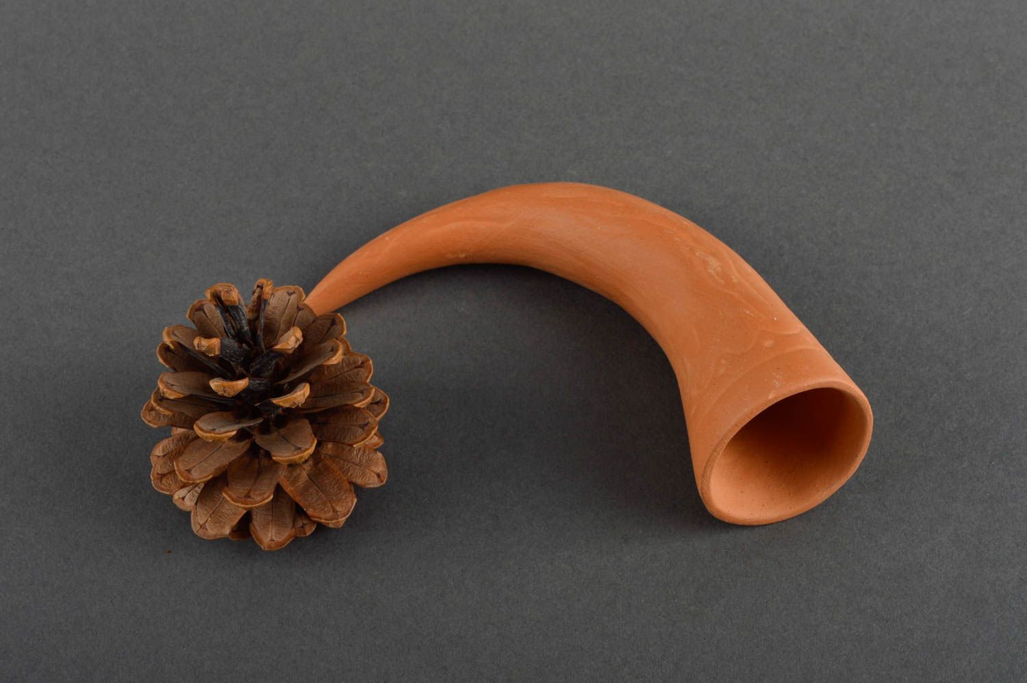 Corno in ceramica fatto a mano decorativo calice in argilla utensili da cucina foto 1