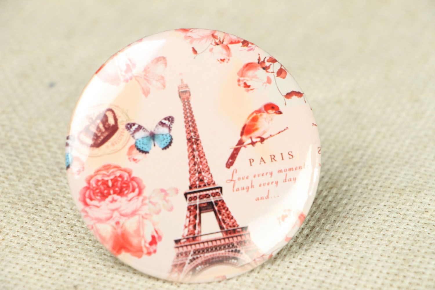 Pocket mirror with an image of Paris photo 1
