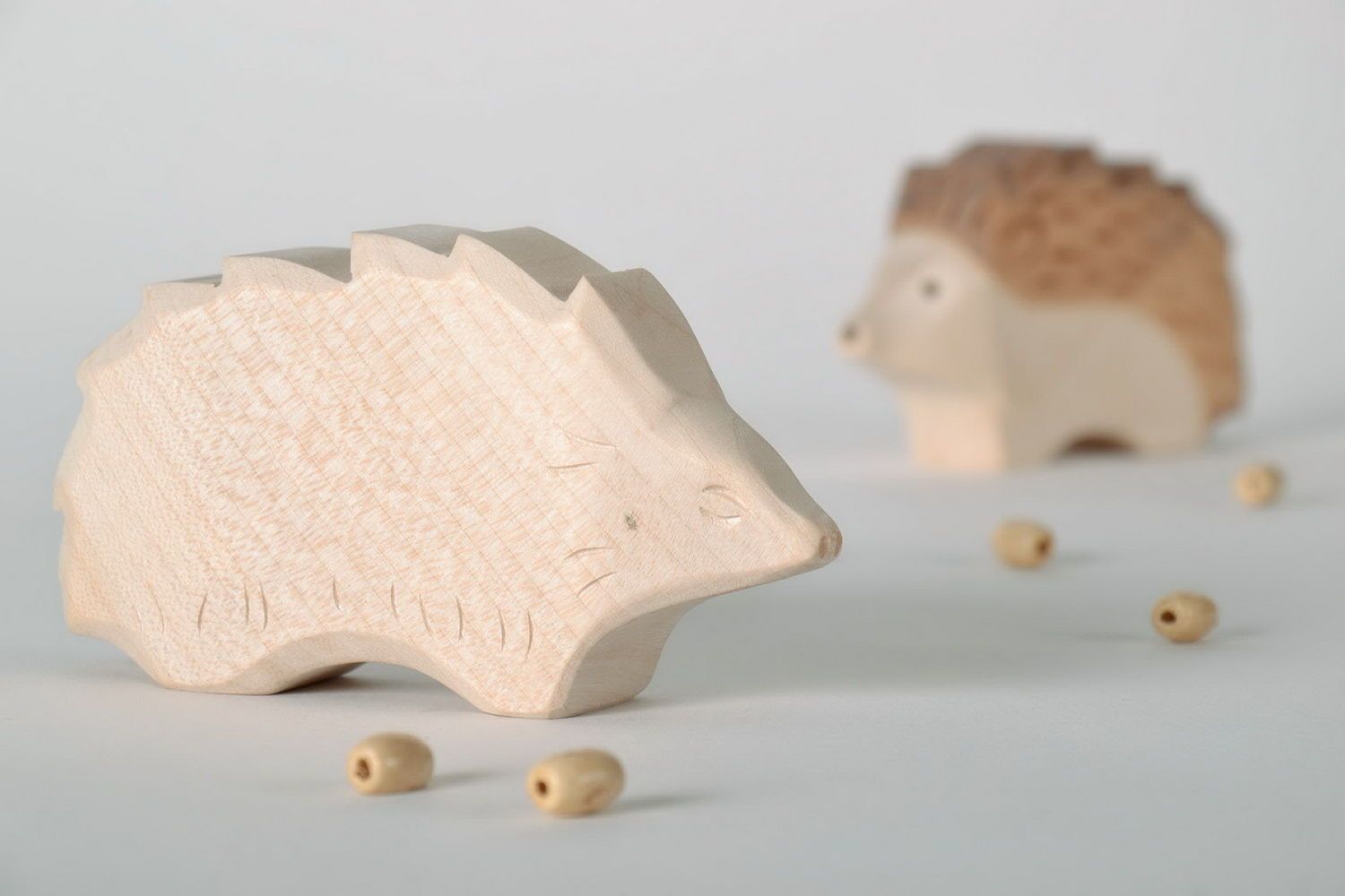 Wooden stauette made by hand Hedgehog photo 2