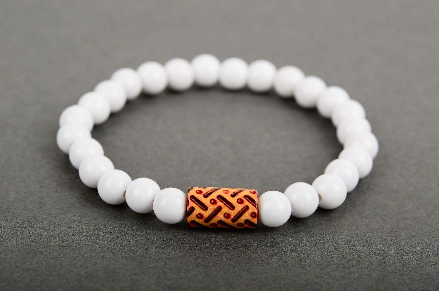 Handmade accessories beautiful white bracelet with beads beaded jewelry  photo 3
