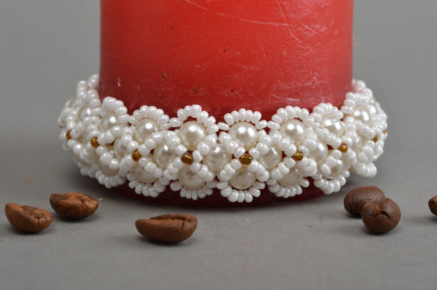 Bracelet en perles de rocaille et perles d'imitation fait main blanc élégant photo 1