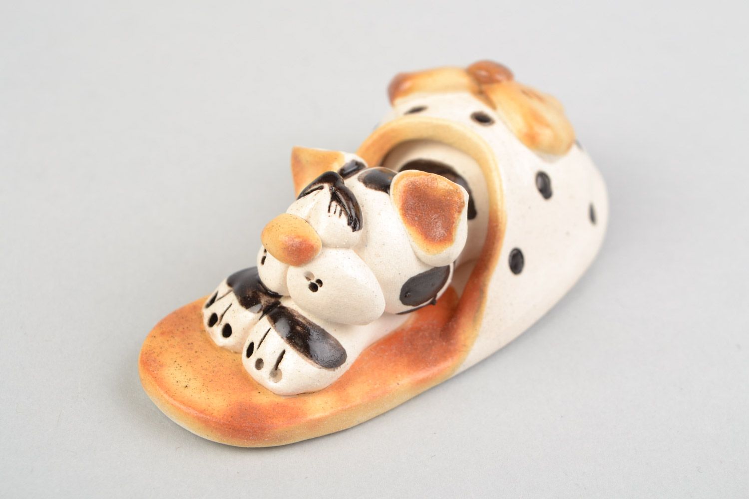 Handmade small decorative glazed ceramic figurine of kitten in slipper photo 4