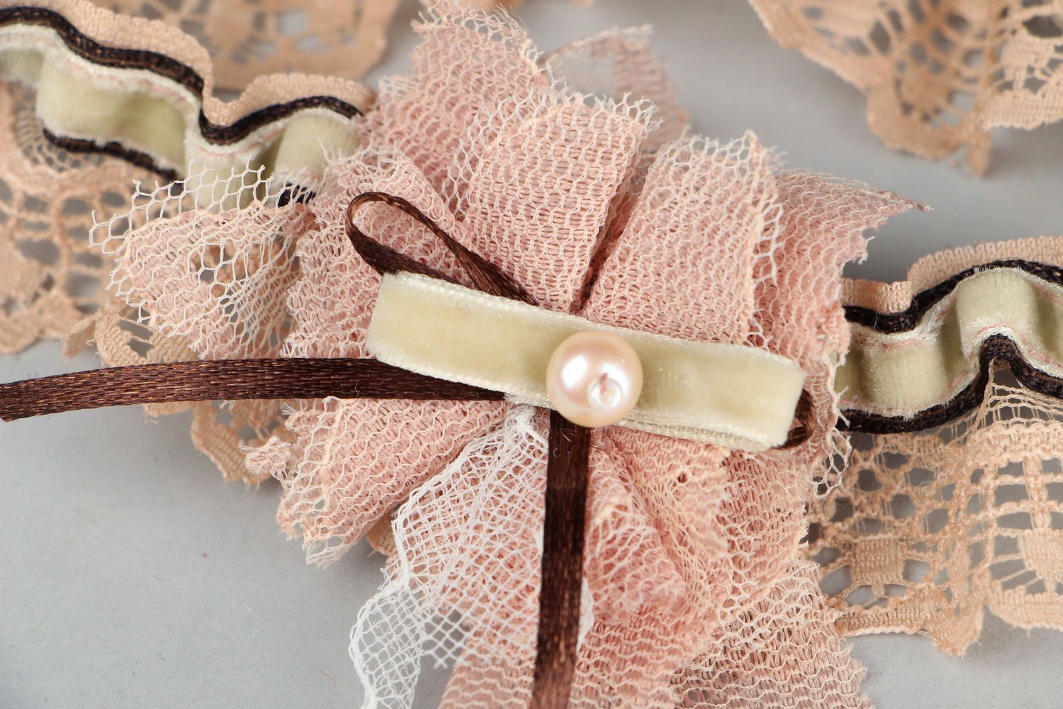 Lacy garter for bride photo 4
